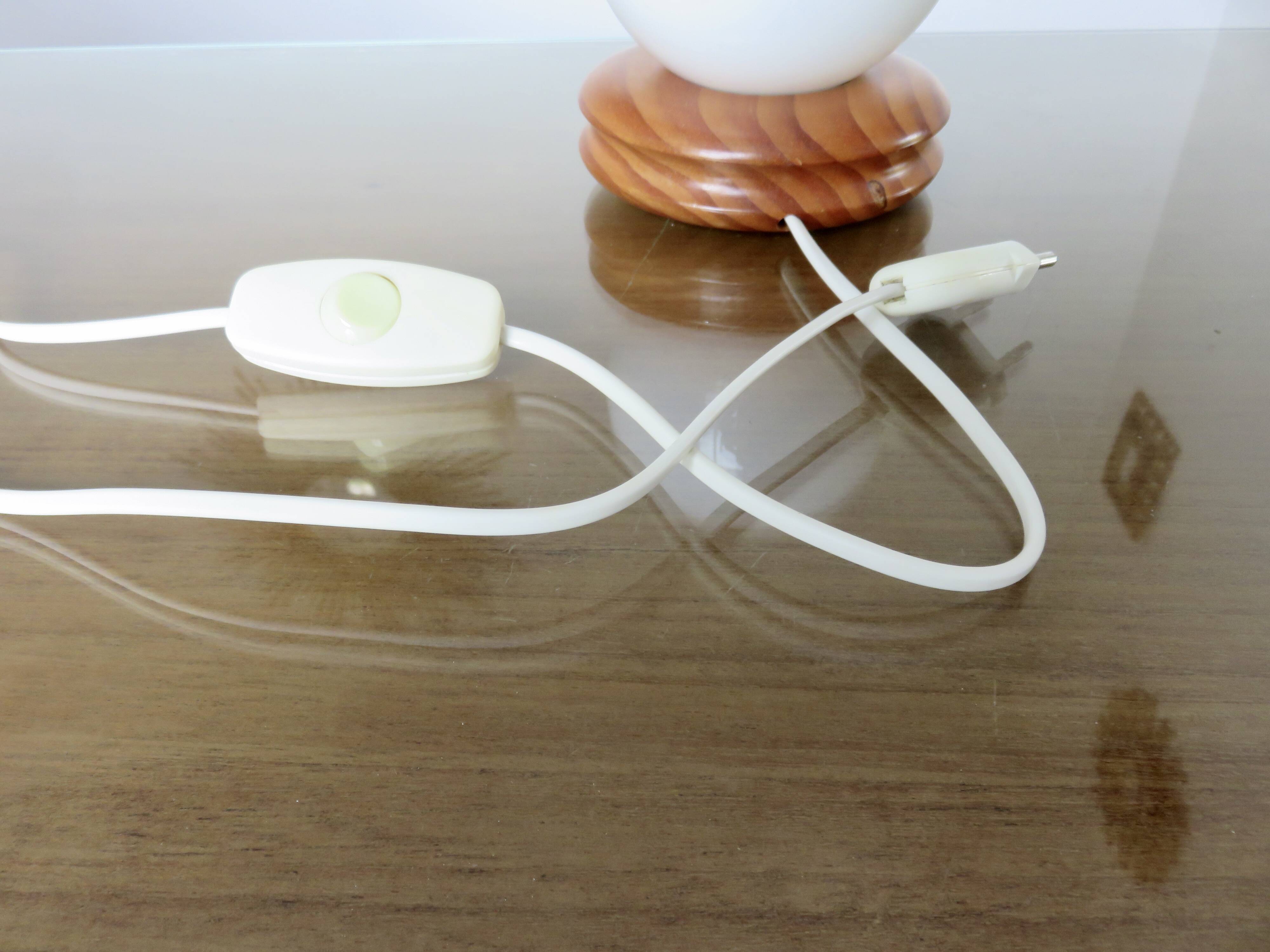 Scandinavian lamp in pine and white opaline, 1980