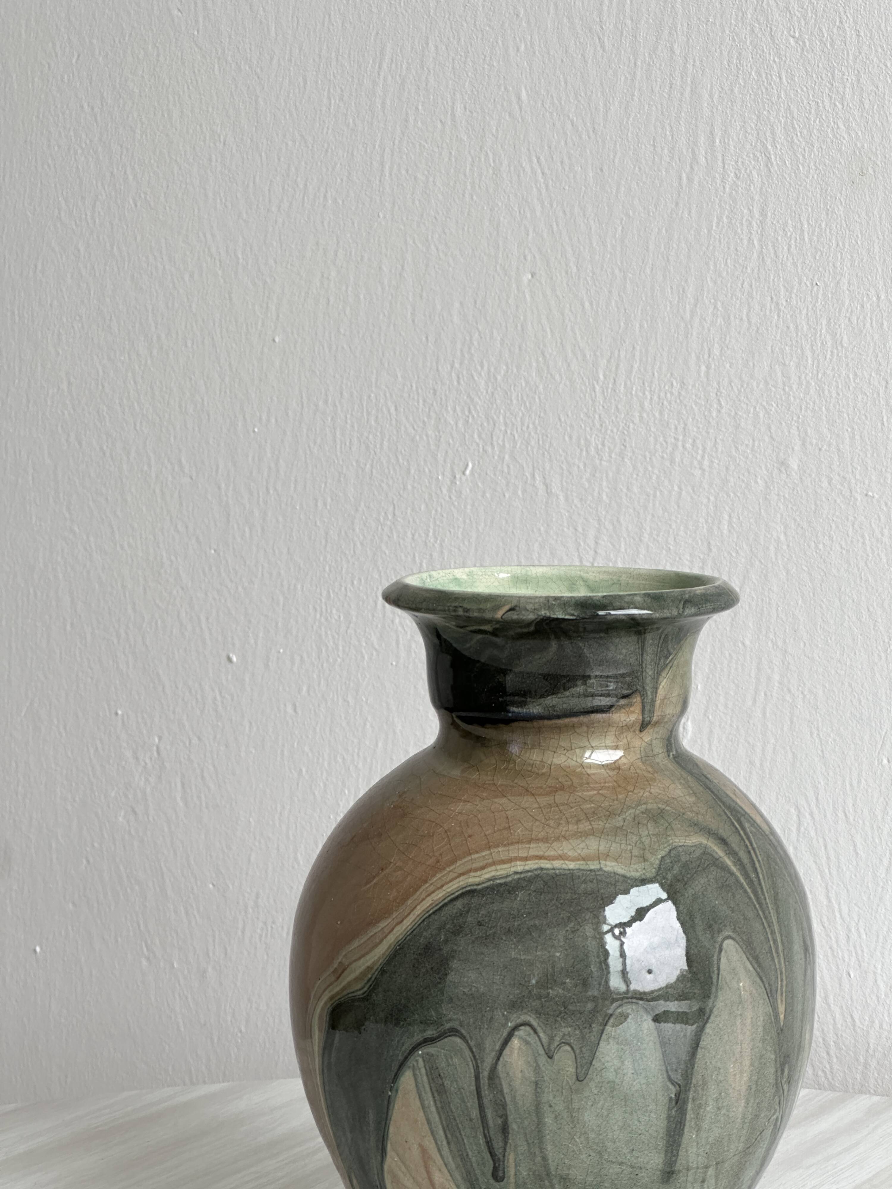 Ceramic vase