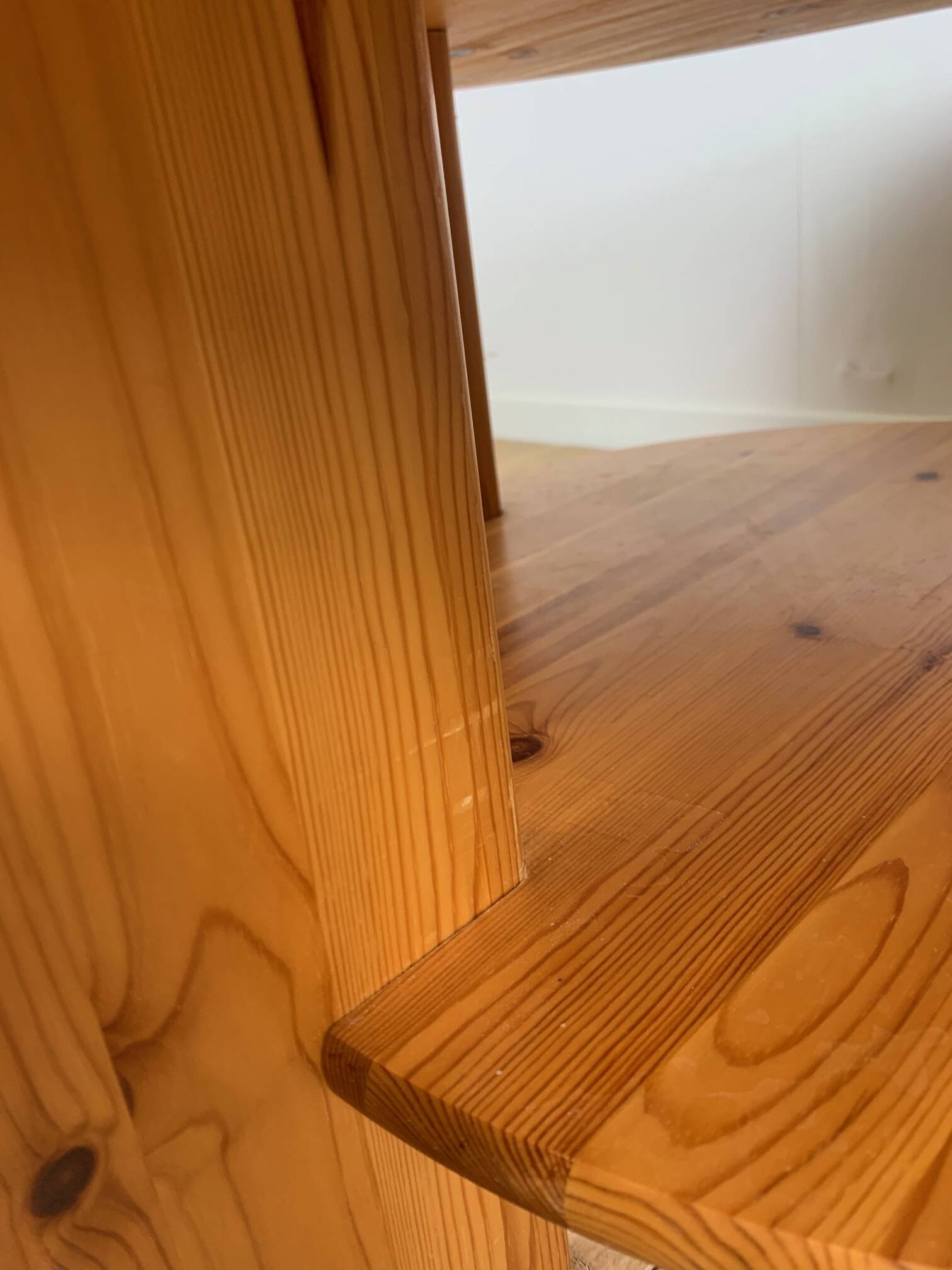 Modernist pine coffee table 1980/90