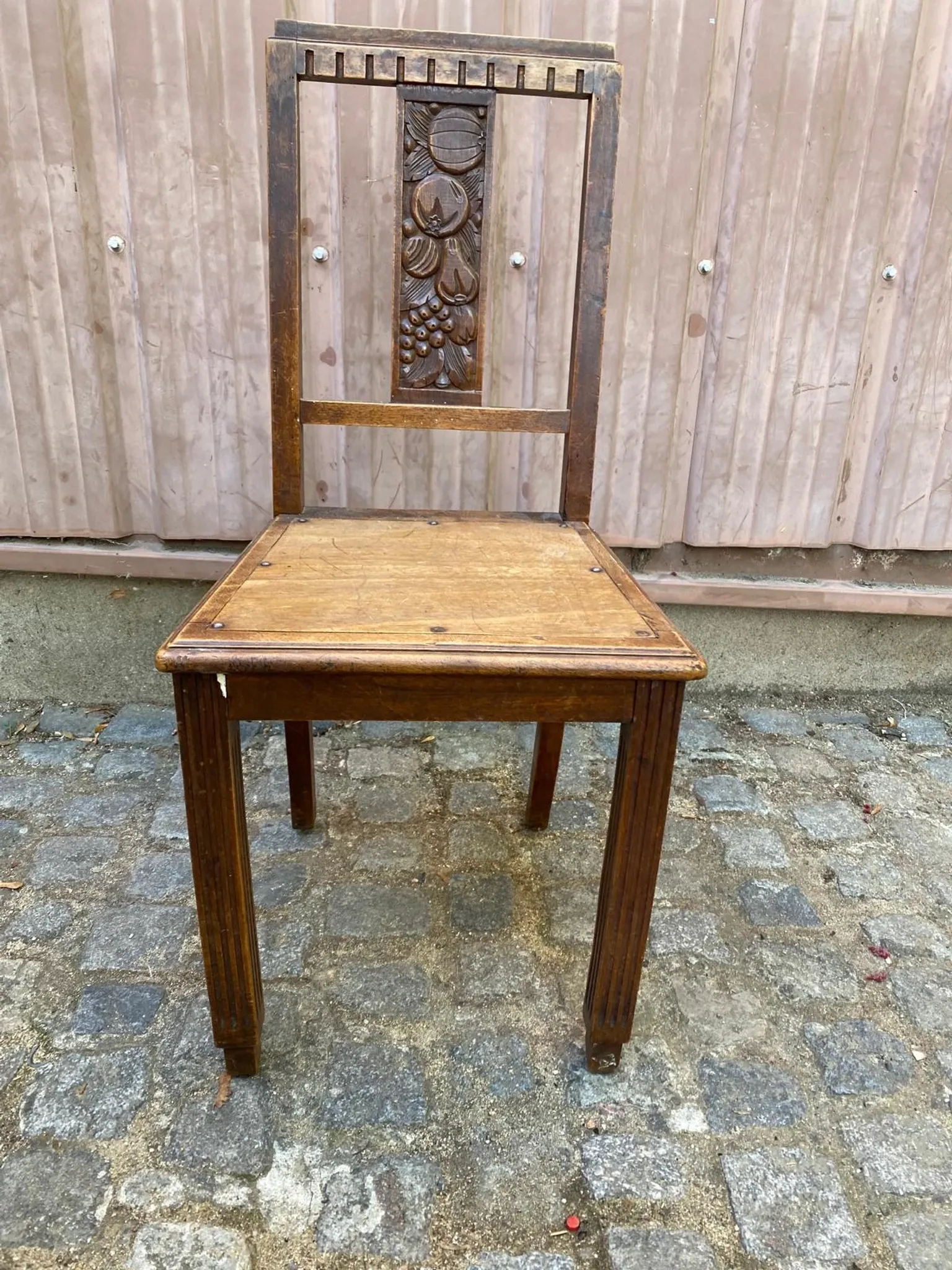 Vintage Art Deco chair in carved oak from the 1930s.