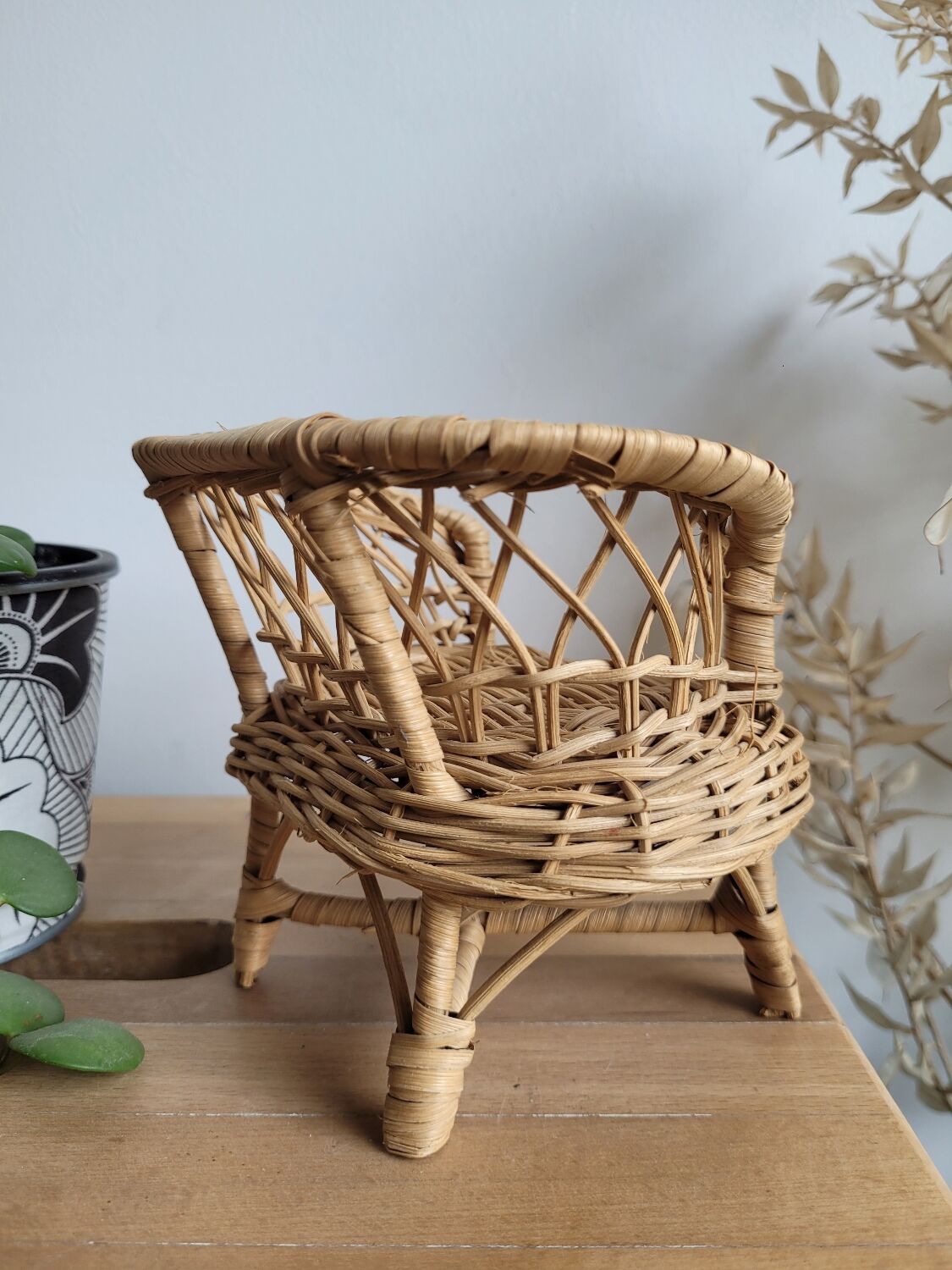 Sofa for rattan dollhouse