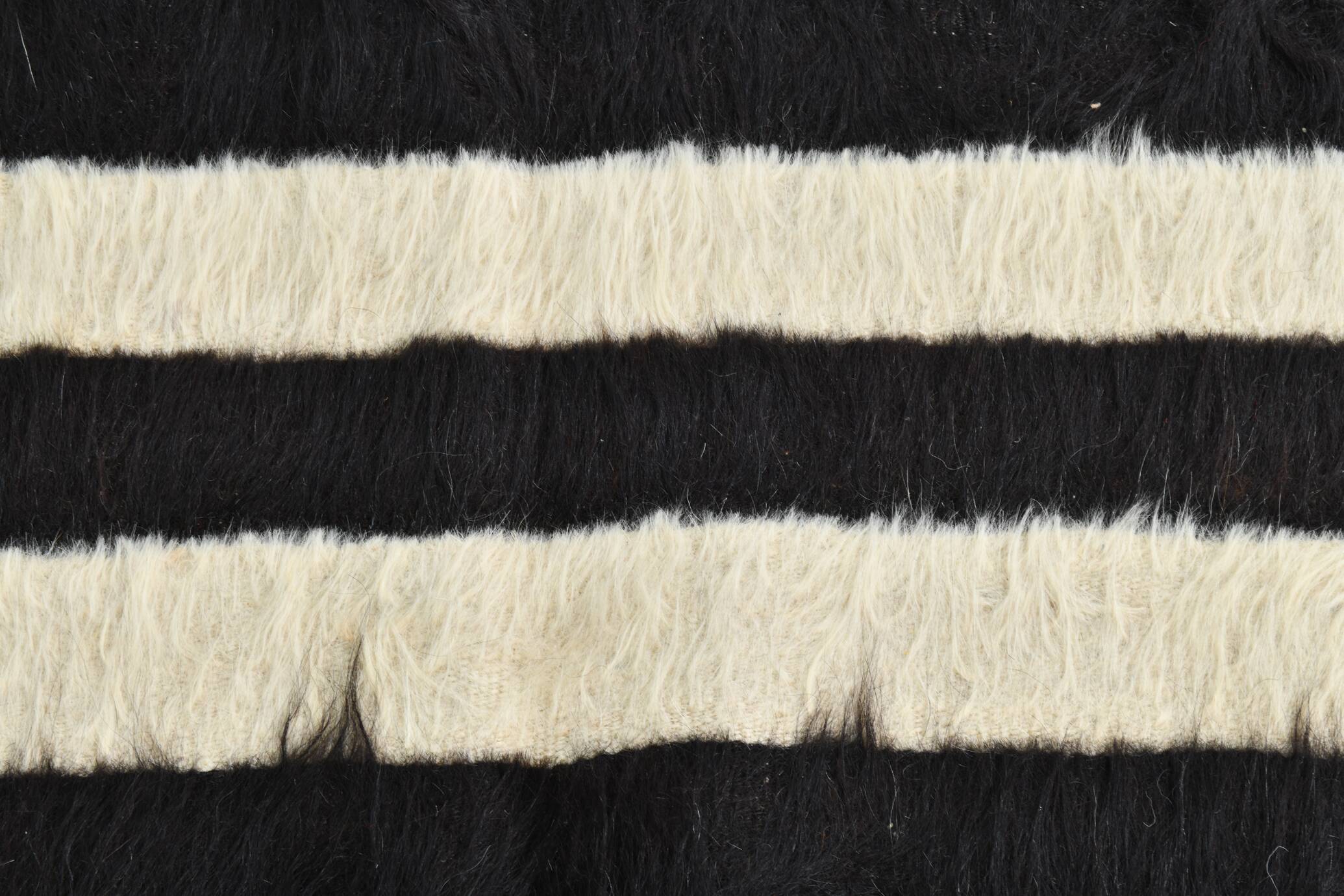 4x7 Cream & Black Angora Kilim Rug, 135x206Cm