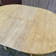 Round extendable dining table Louis Philippe stripped in oak 1960 100cm