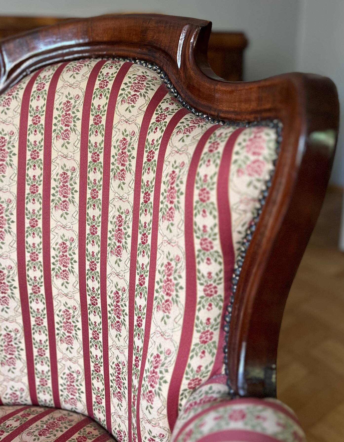 Louis Philippe style armchair with footrest from the 19th century.