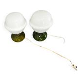 Paire de lampes de table en verre opalin tchèque des années 1970 et en céramique verte.