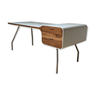 “i-con” desk michiel van der kley