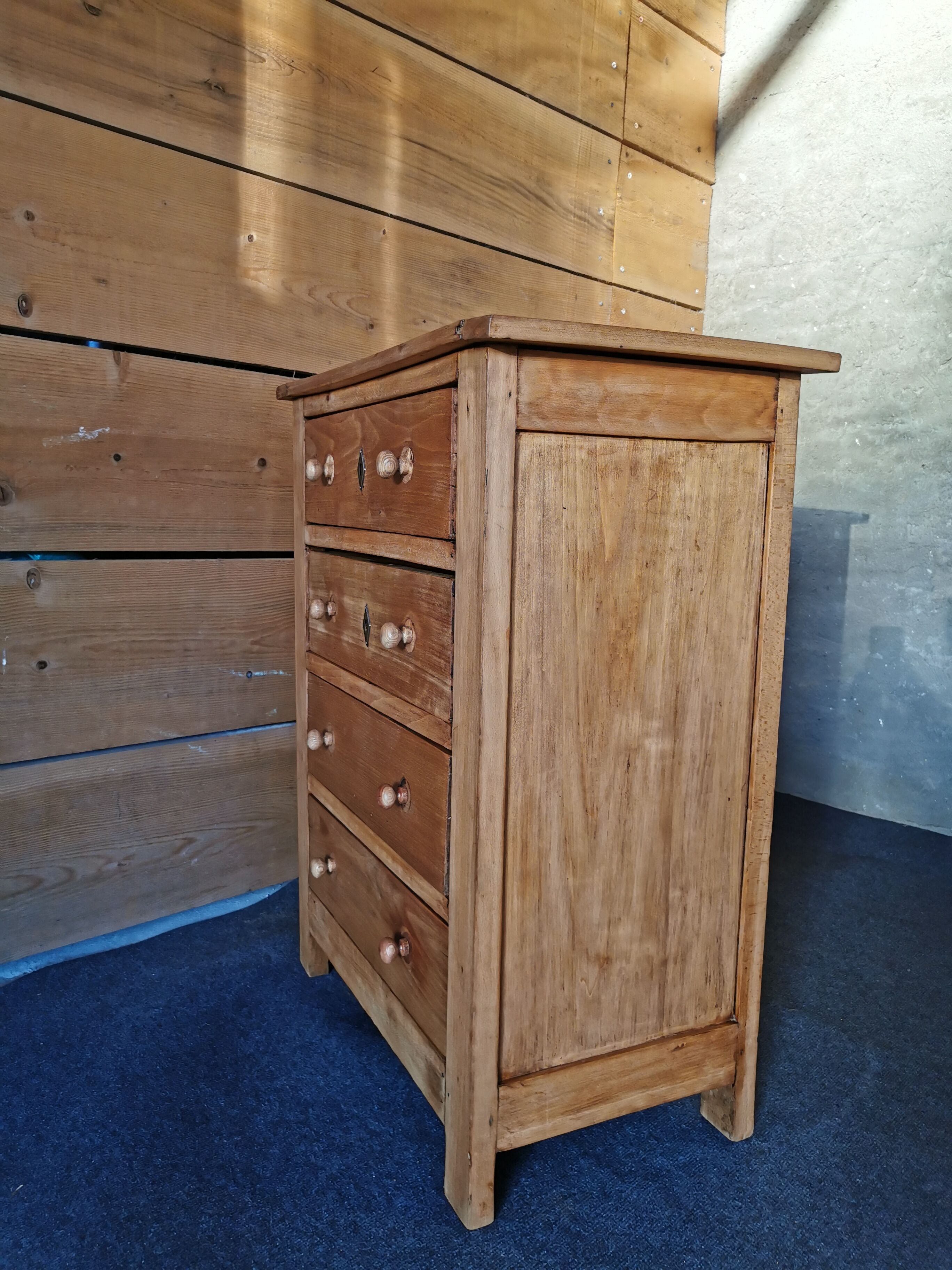 Commode