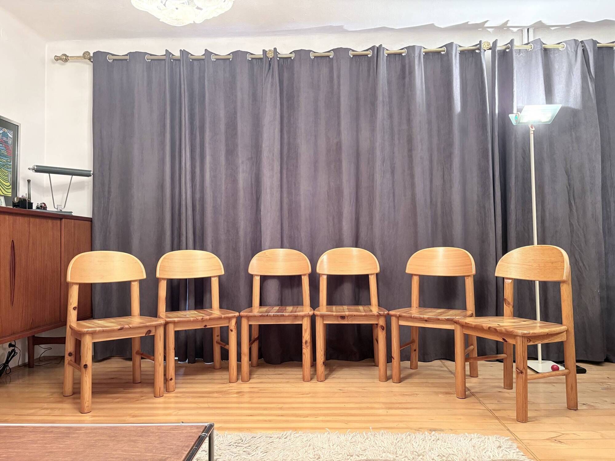 Ensemble de six chaises conçues par Rainer Daumiller, Hirtshals Savvaerk, Danemark.