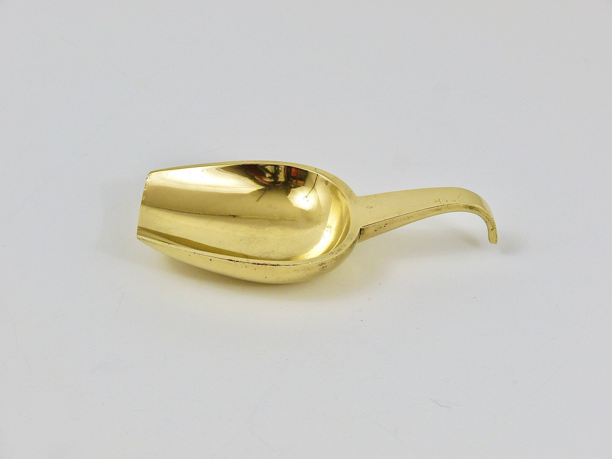 Carl Auböck Bowl or Scoop Ashtray Midcentury with Handle, Brass, Austria, 1950s