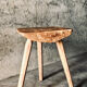 Table tripode bois design Brutaliste