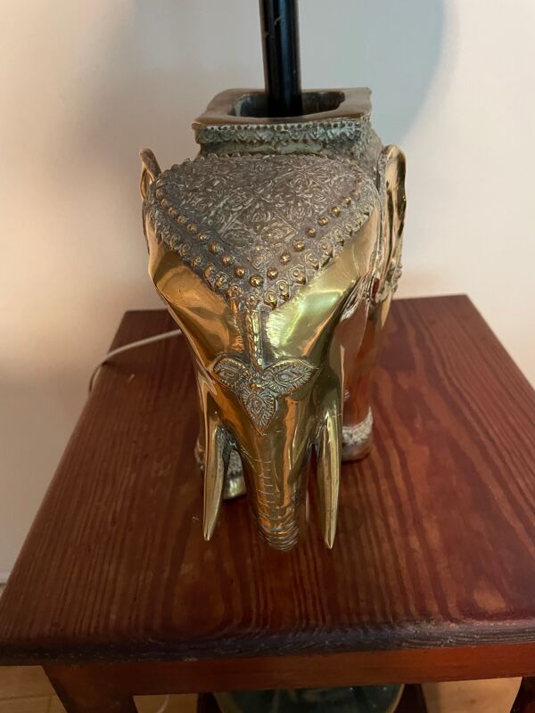 Lampe en laiton doré elephant