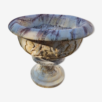 White marble cup