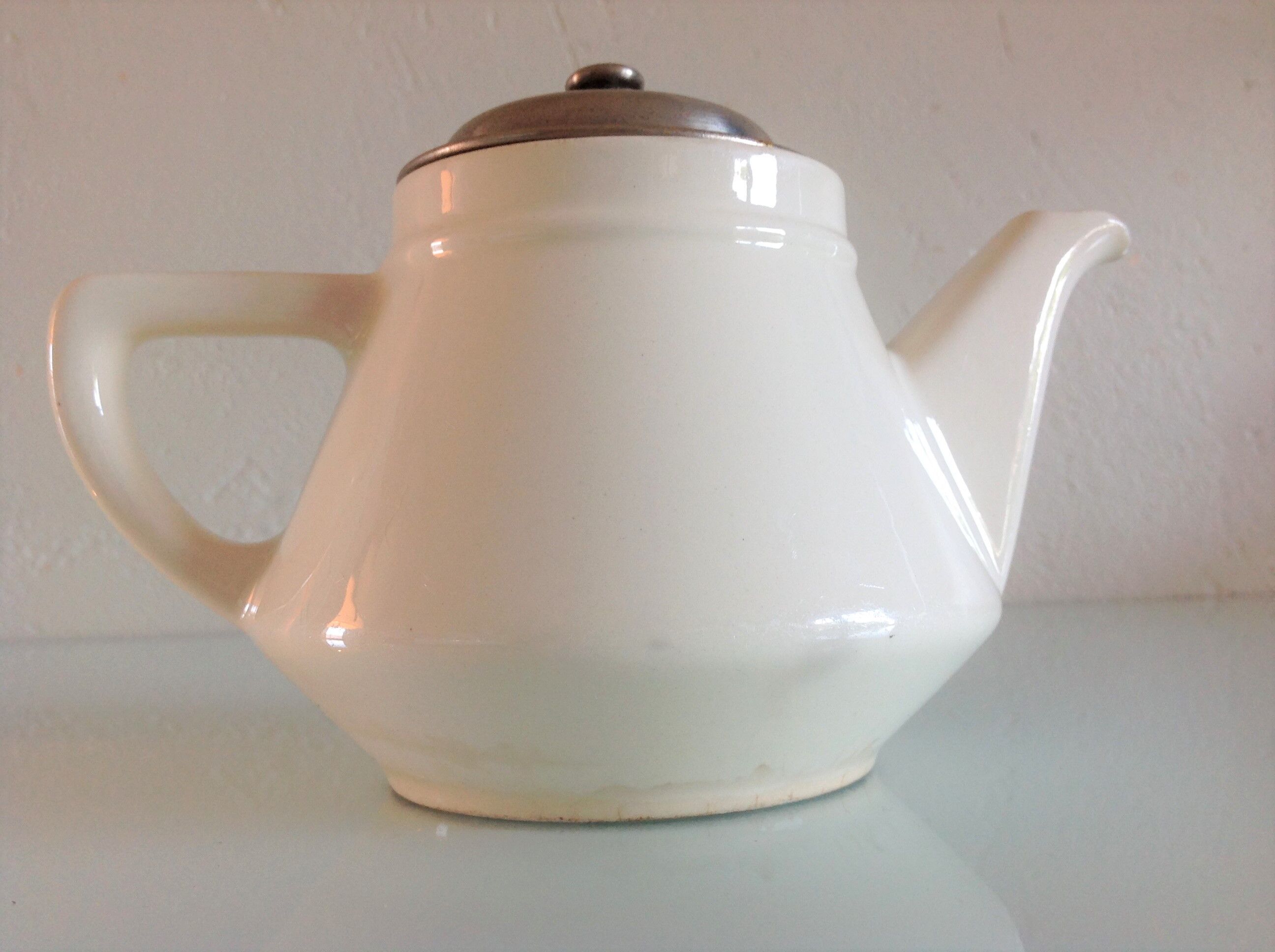 White theiere by Villeroy and Boch vintage 50/60s