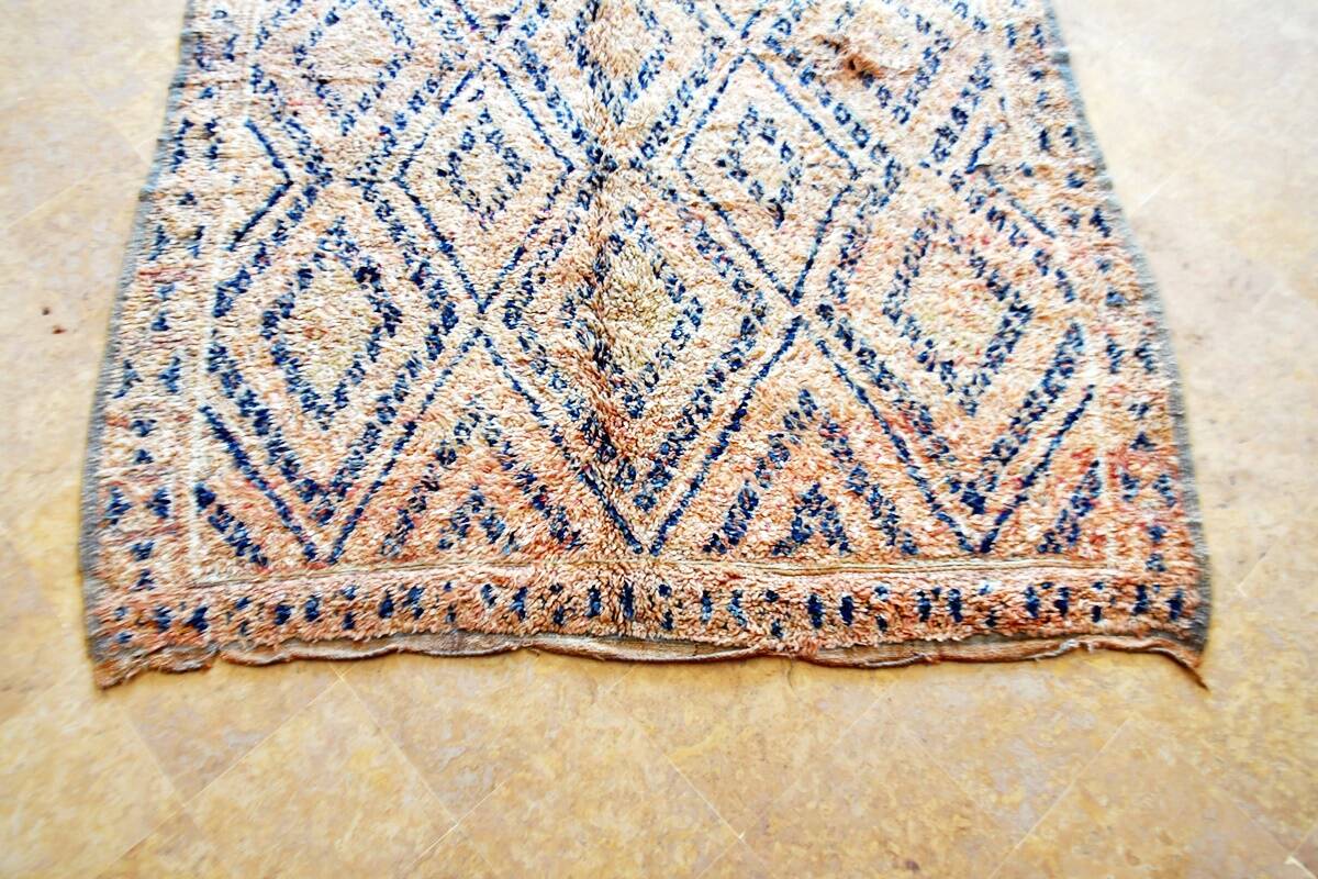 Moroccan Berber rug Beni Mguild Vintage 286 x 195 cm