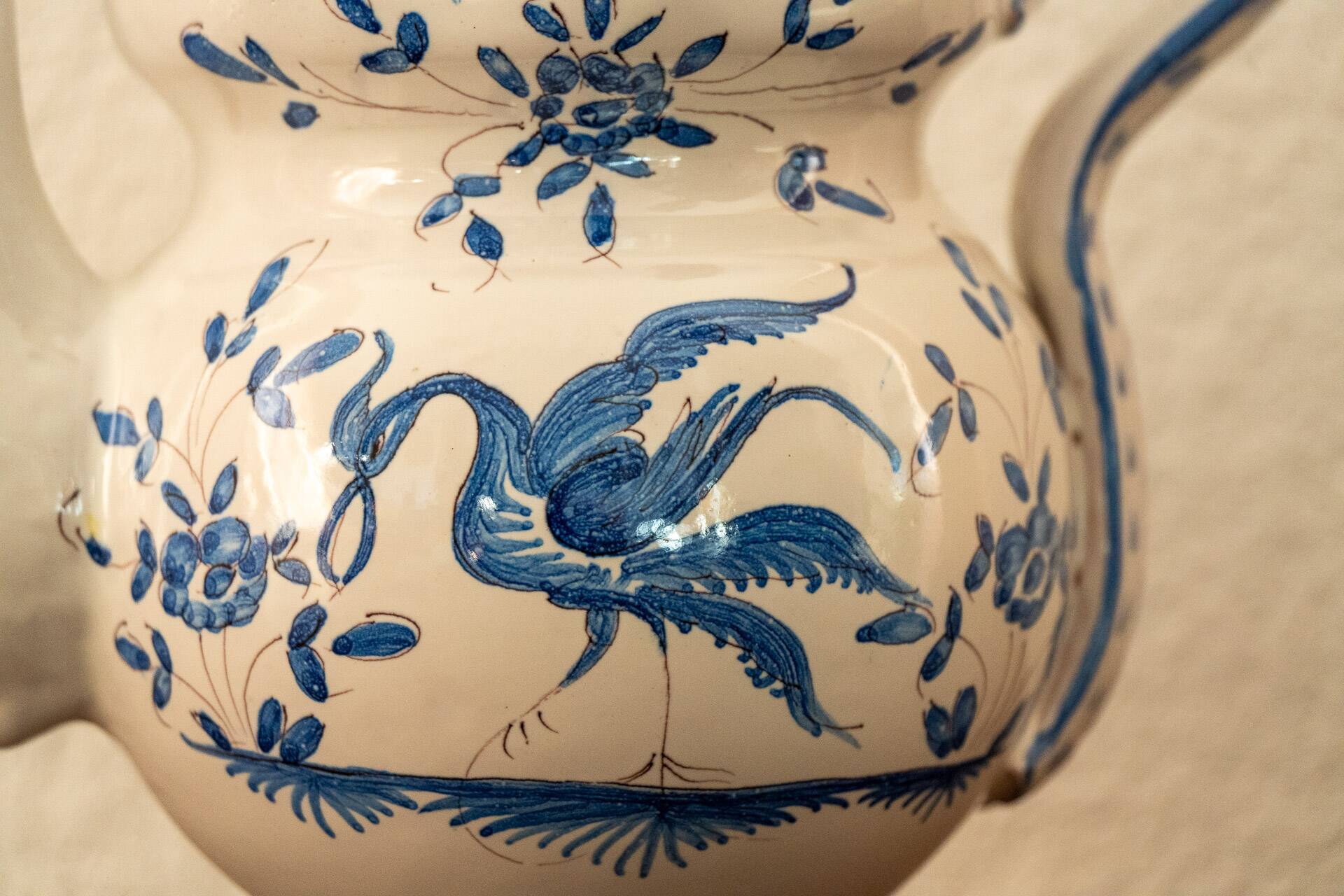 Very beautiful earthenware teapot from Martres-Tolosane with Moustiers decorations