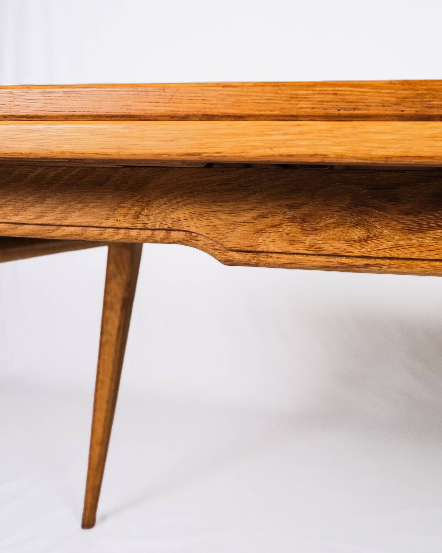 Extendable oak table in the style of Guillerme and Chambron, France 1960s