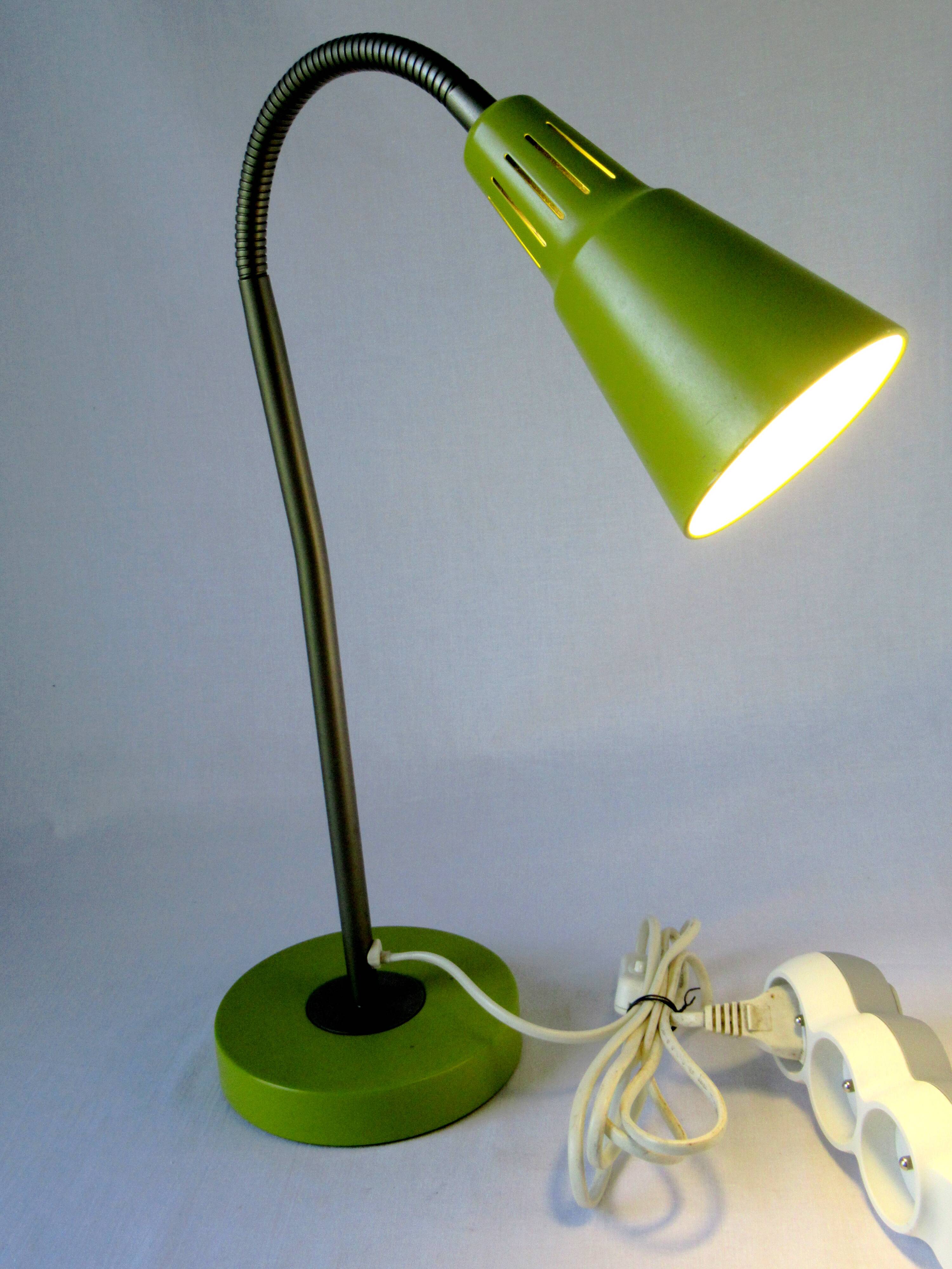 Desk lamp