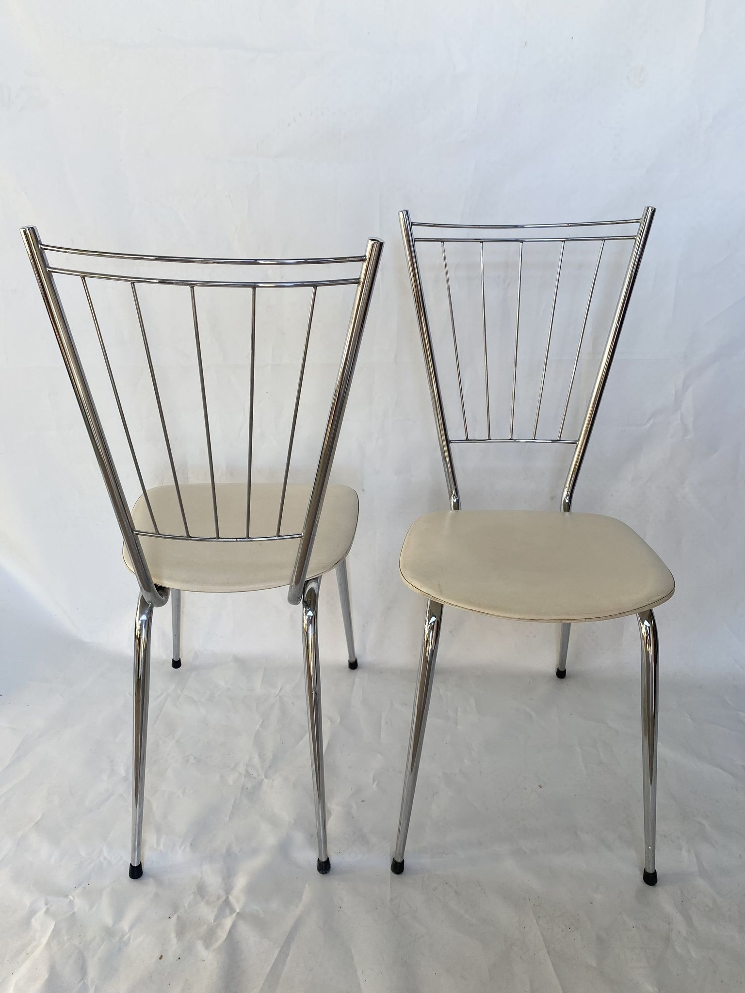 Pair of chairs 60