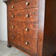 Commode Charles X en loupe de cèdre vers 1830