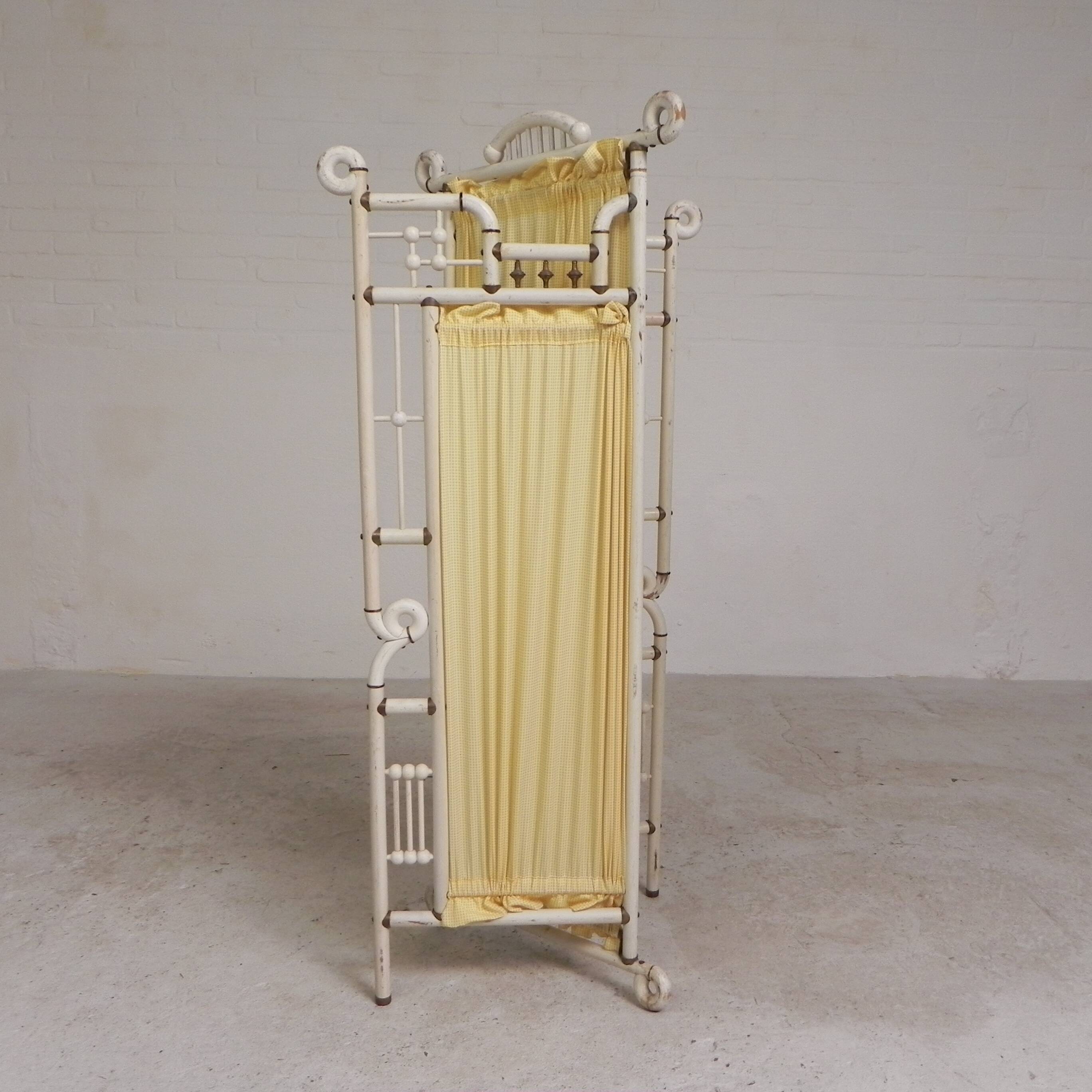 Mini-cloison Art nouveau, 117 cm de haut, années 1920