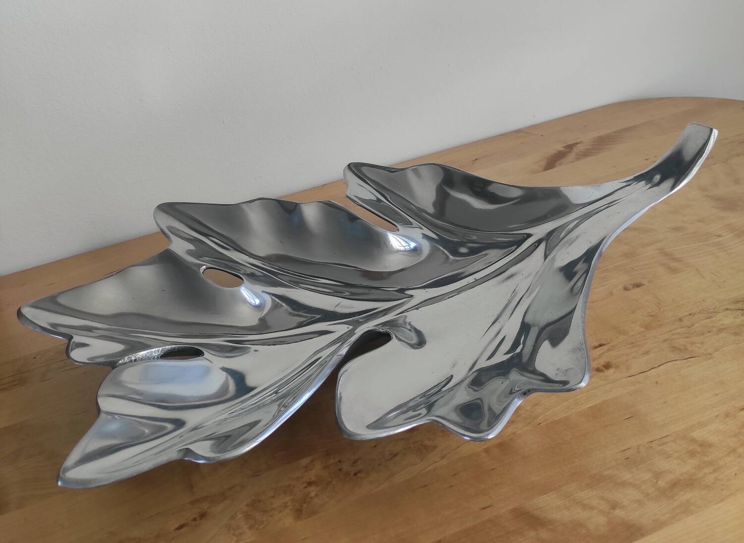 Large fruit bowl, centrepiece.