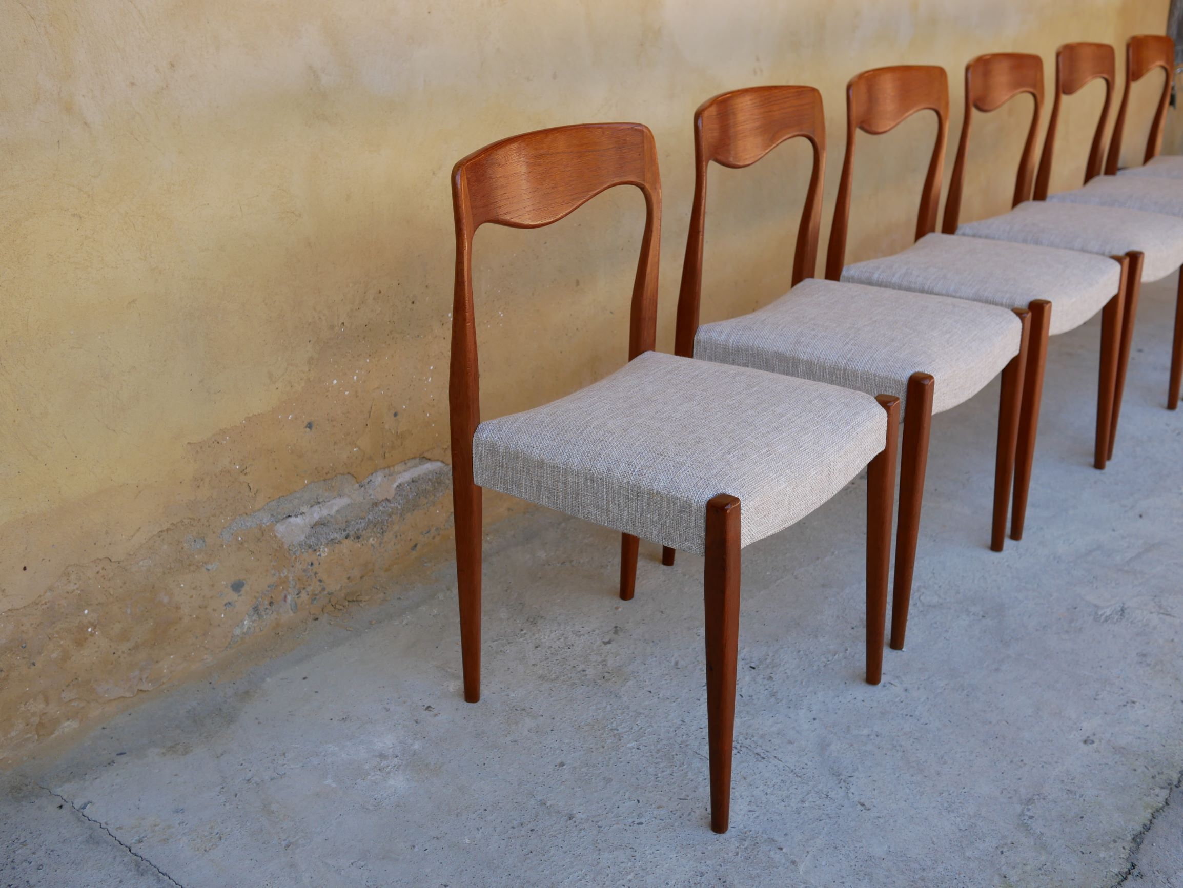 Set of 6 chairs Scandinavian teak by Niels Otto Møller