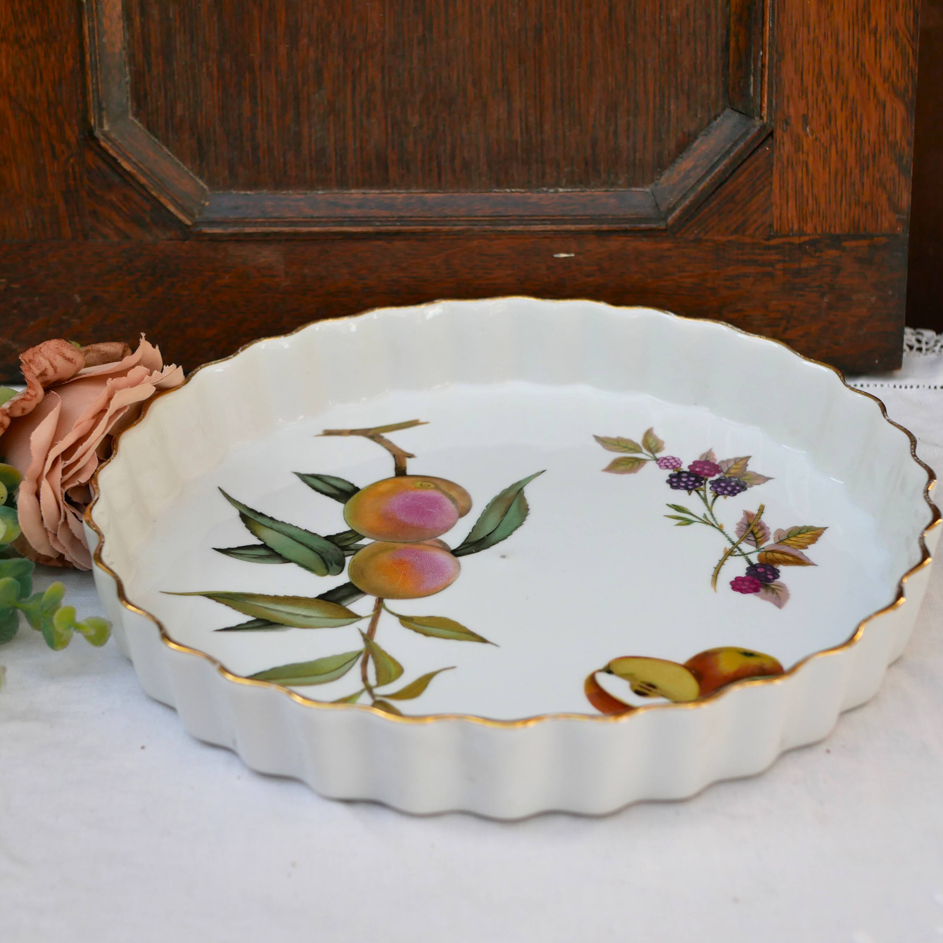 Plat à crudités en porcelaine Royal Worcester - Motif floral, 36 cm - Neuf dans sa boîte - France
