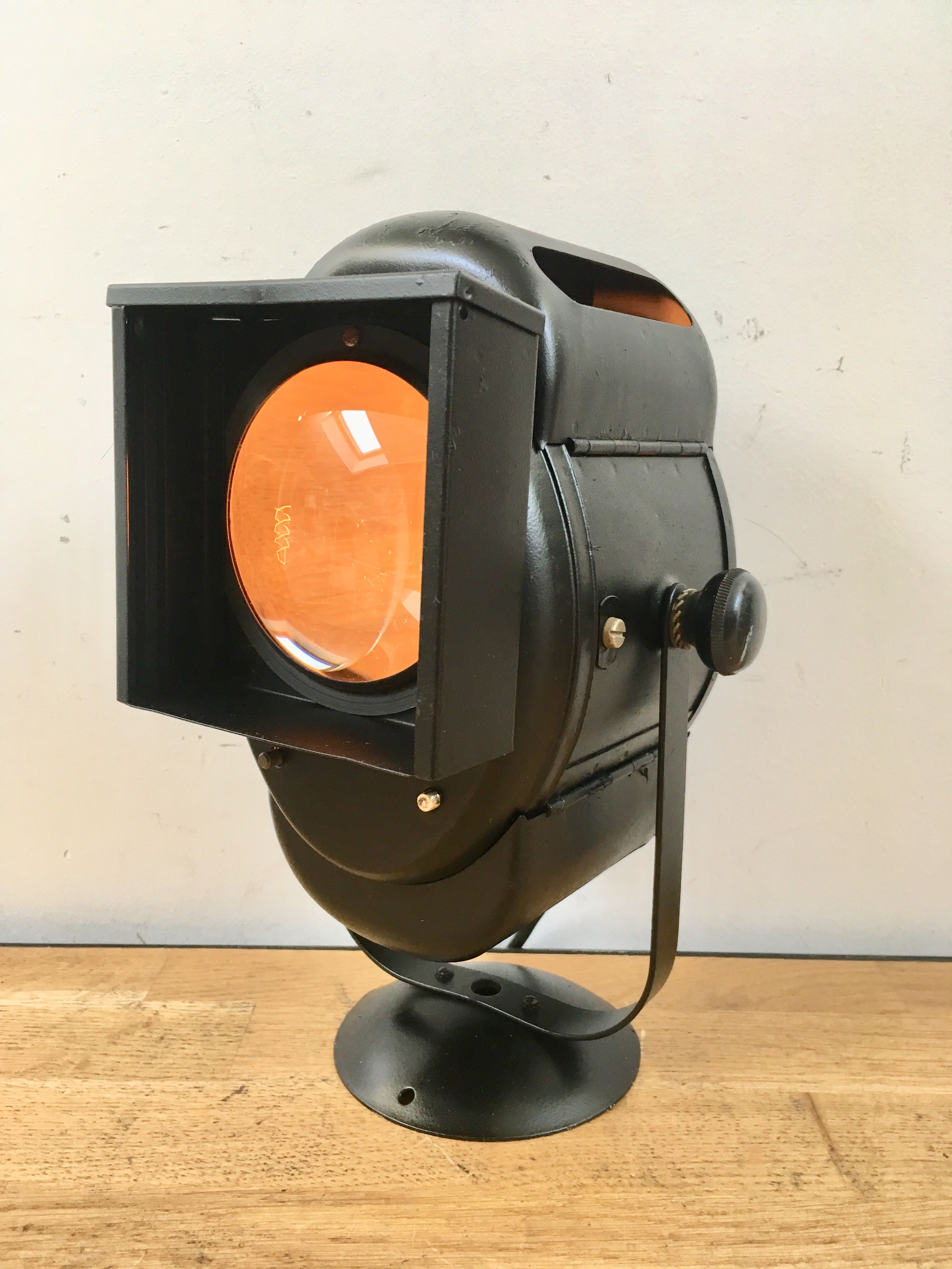 Vintage studio projector Cremer