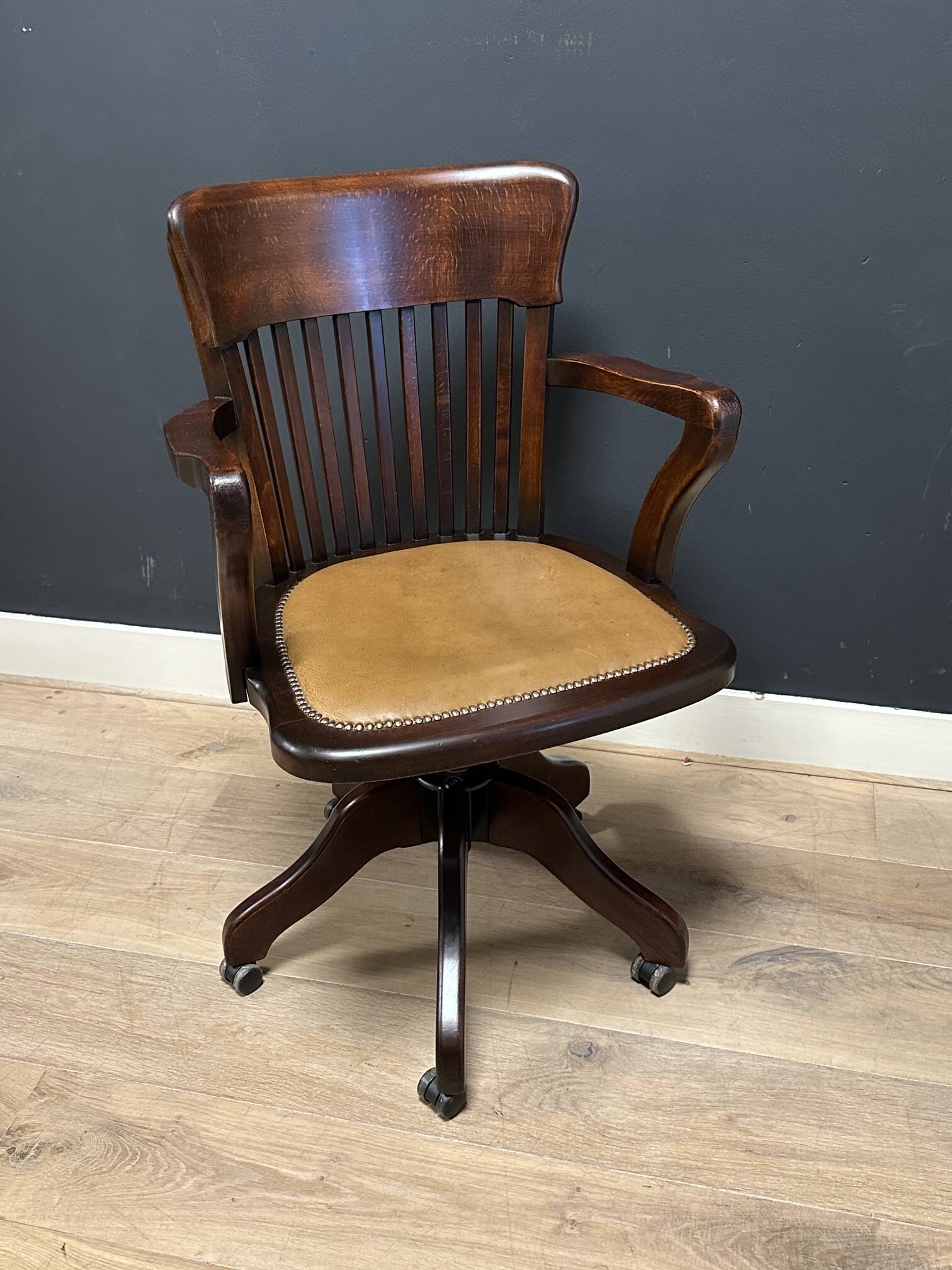 Classic office chair