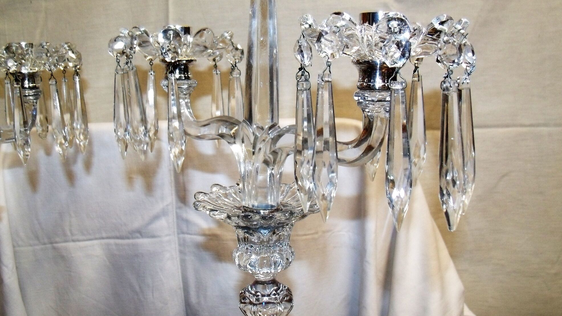 Pair of girandoles chandeliers to pendants
