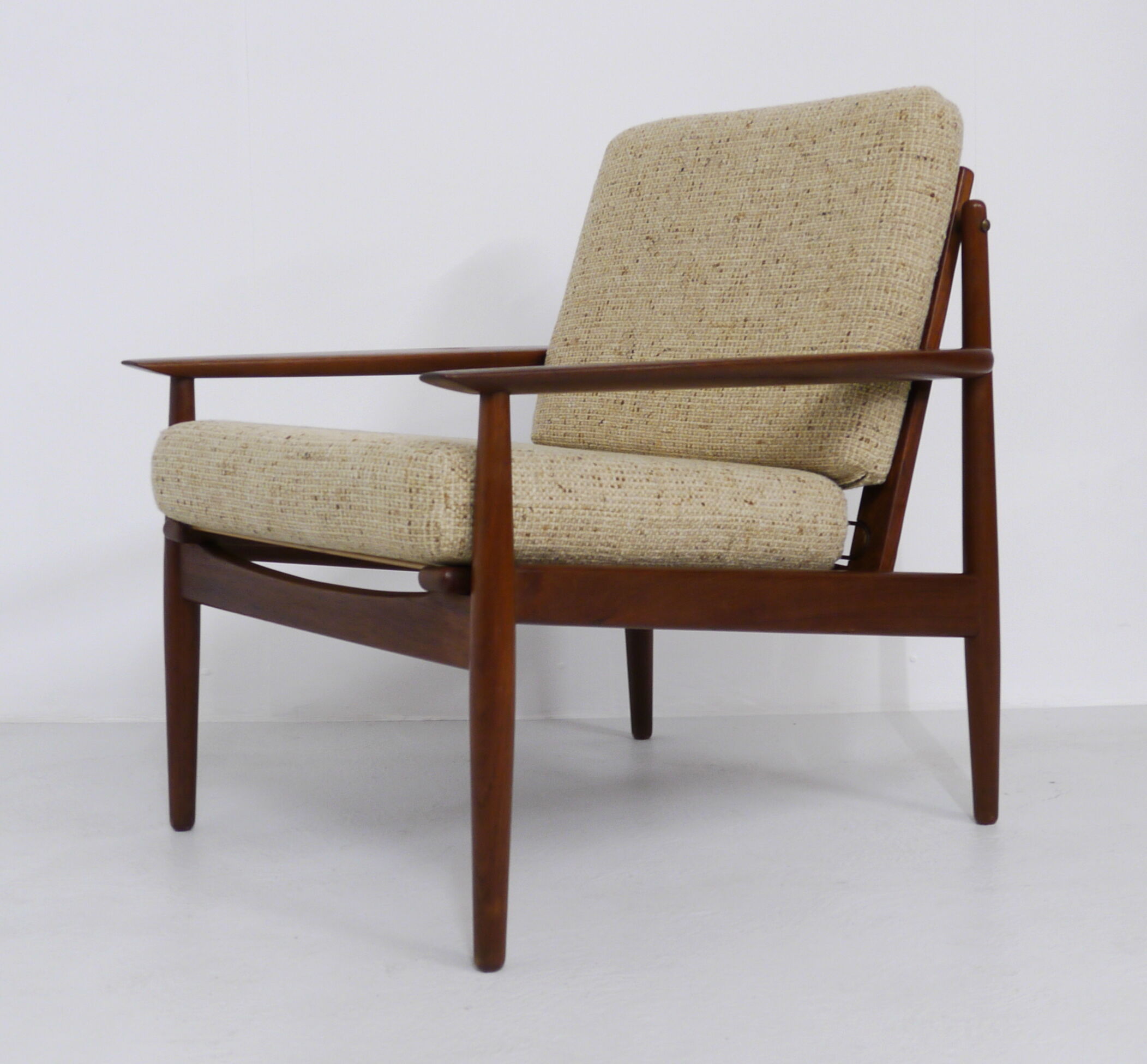 Pair of Easy Chairs by Svend Åge Eriksen for Glostrup