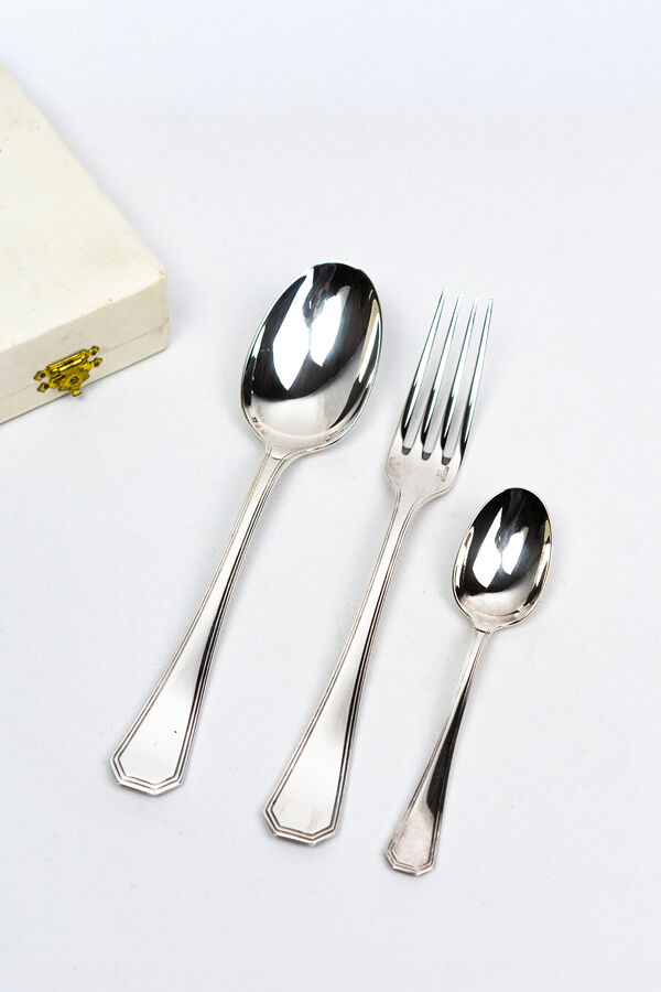 Couverts de naissance trois pièces modèle « America » — Christofle. XXème