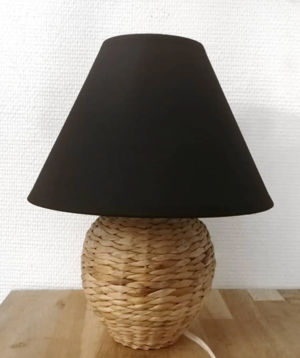 Wicker lamp