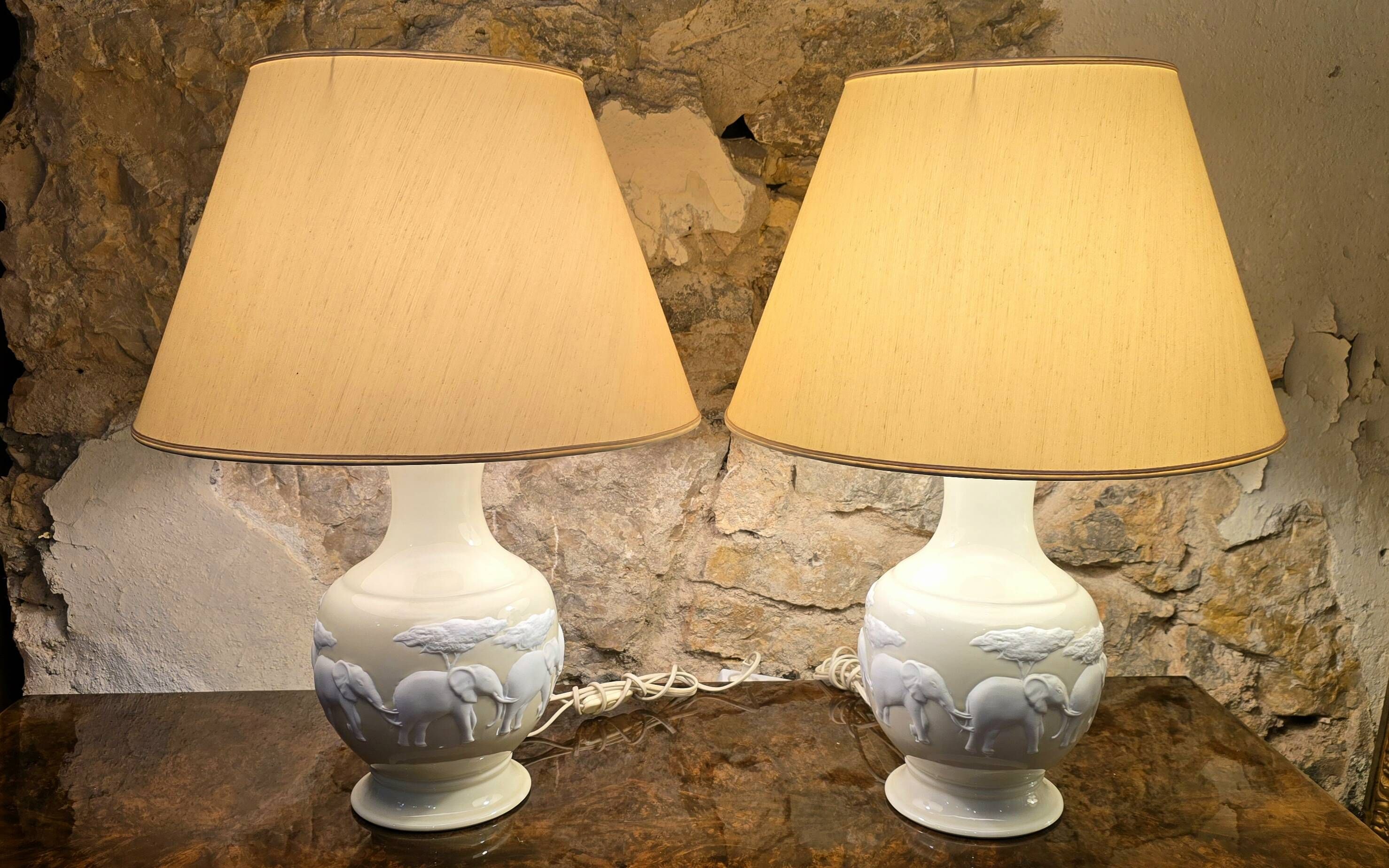 Pair of Raynaud Limoges lamps – Kenya model – Biscuit elephants – 20th century