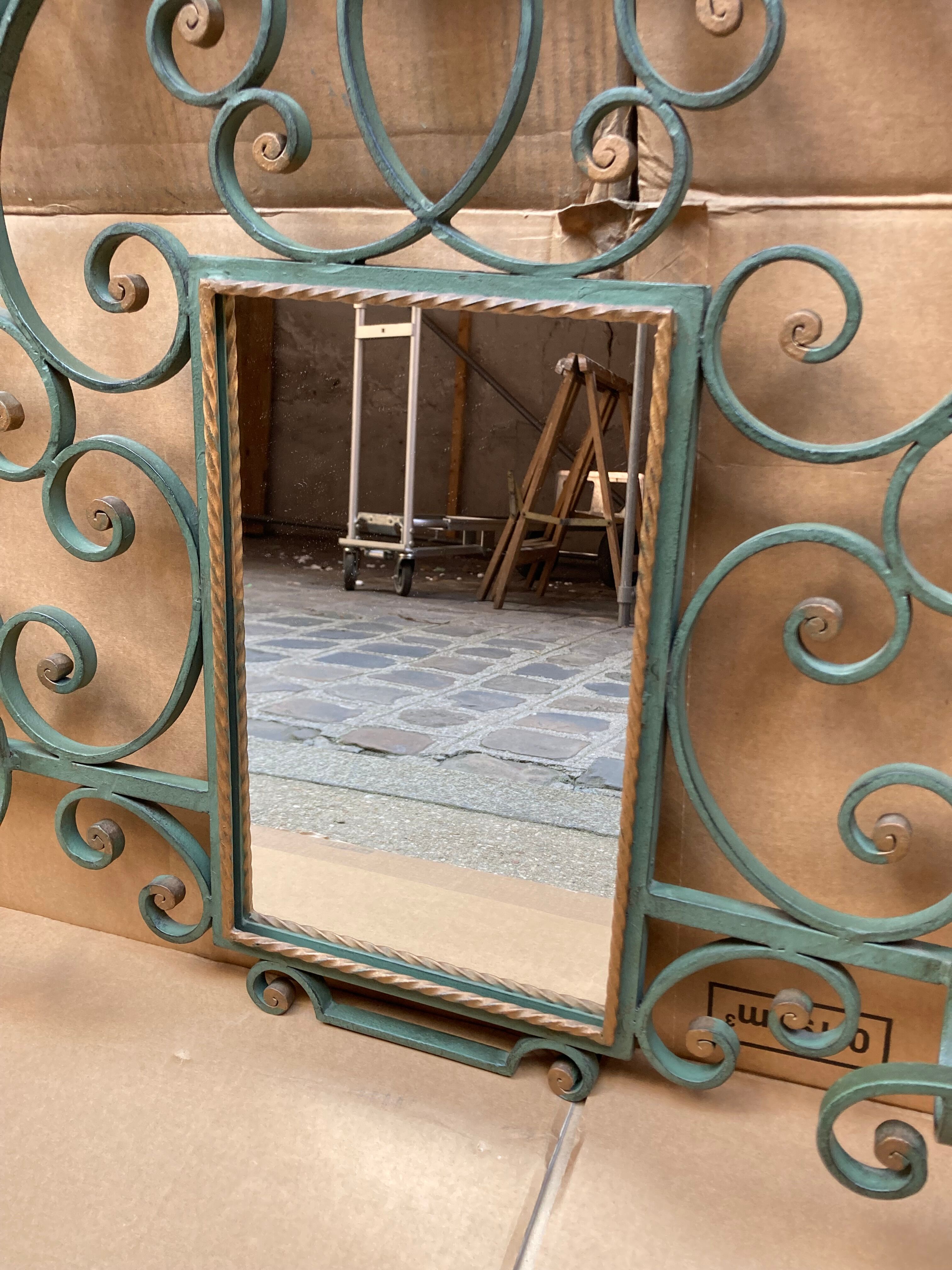 Bronze patina wall dressing room