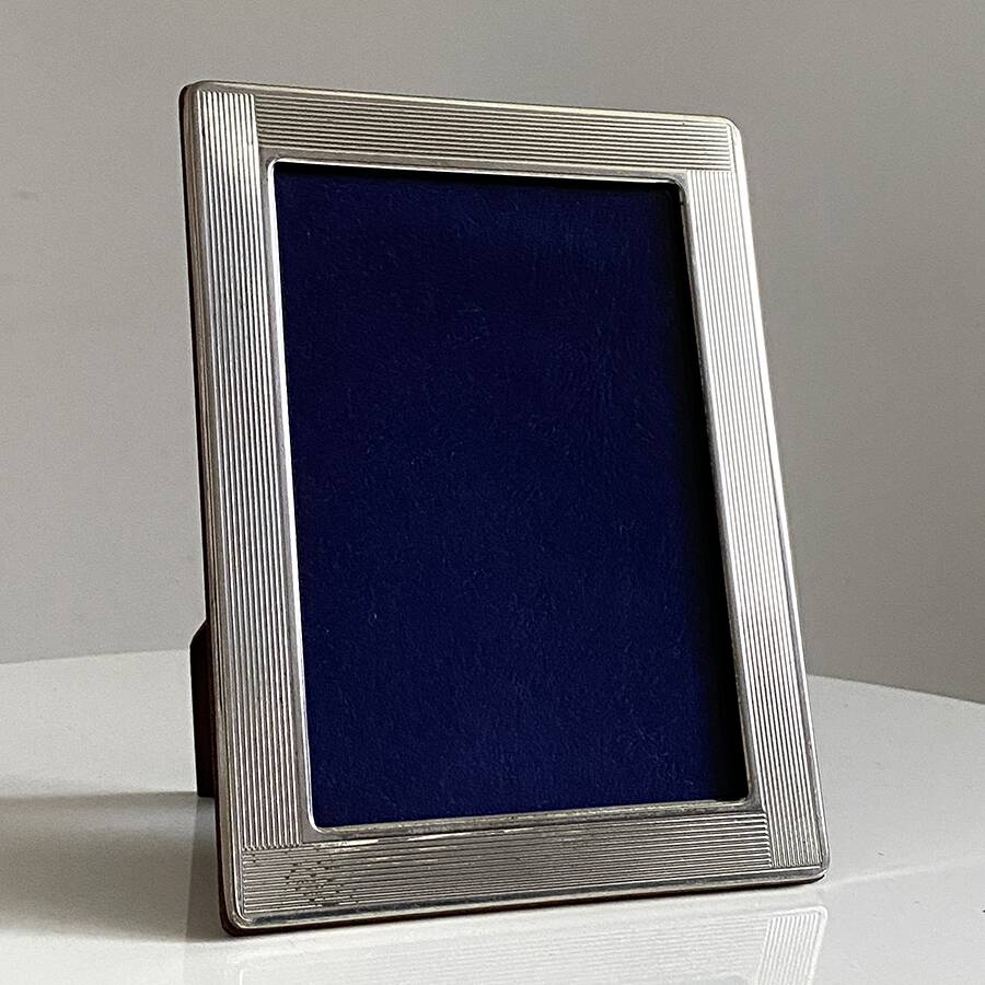 Metal photo frame