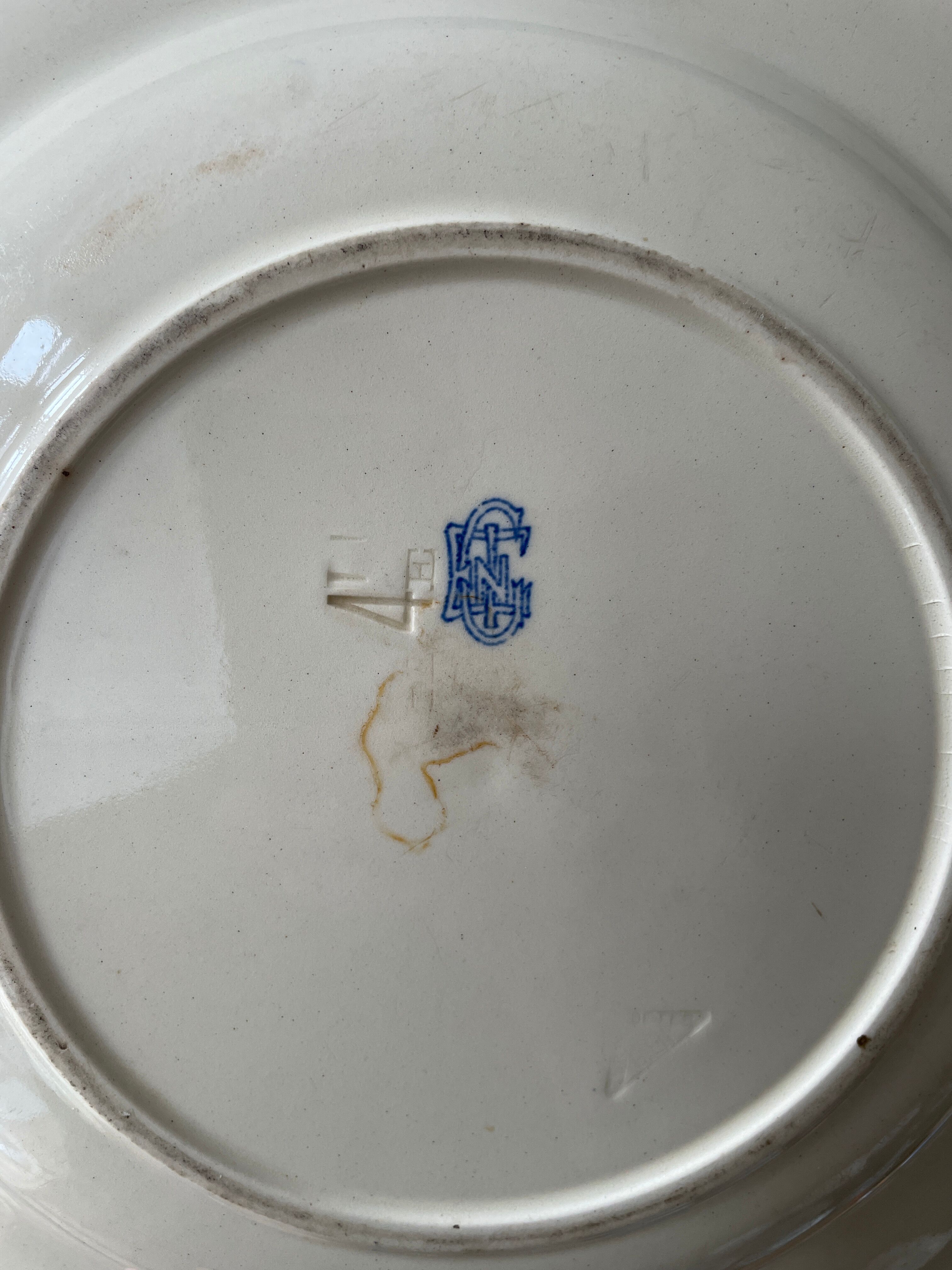 Round hollow dish nineteenth in gien earthenware