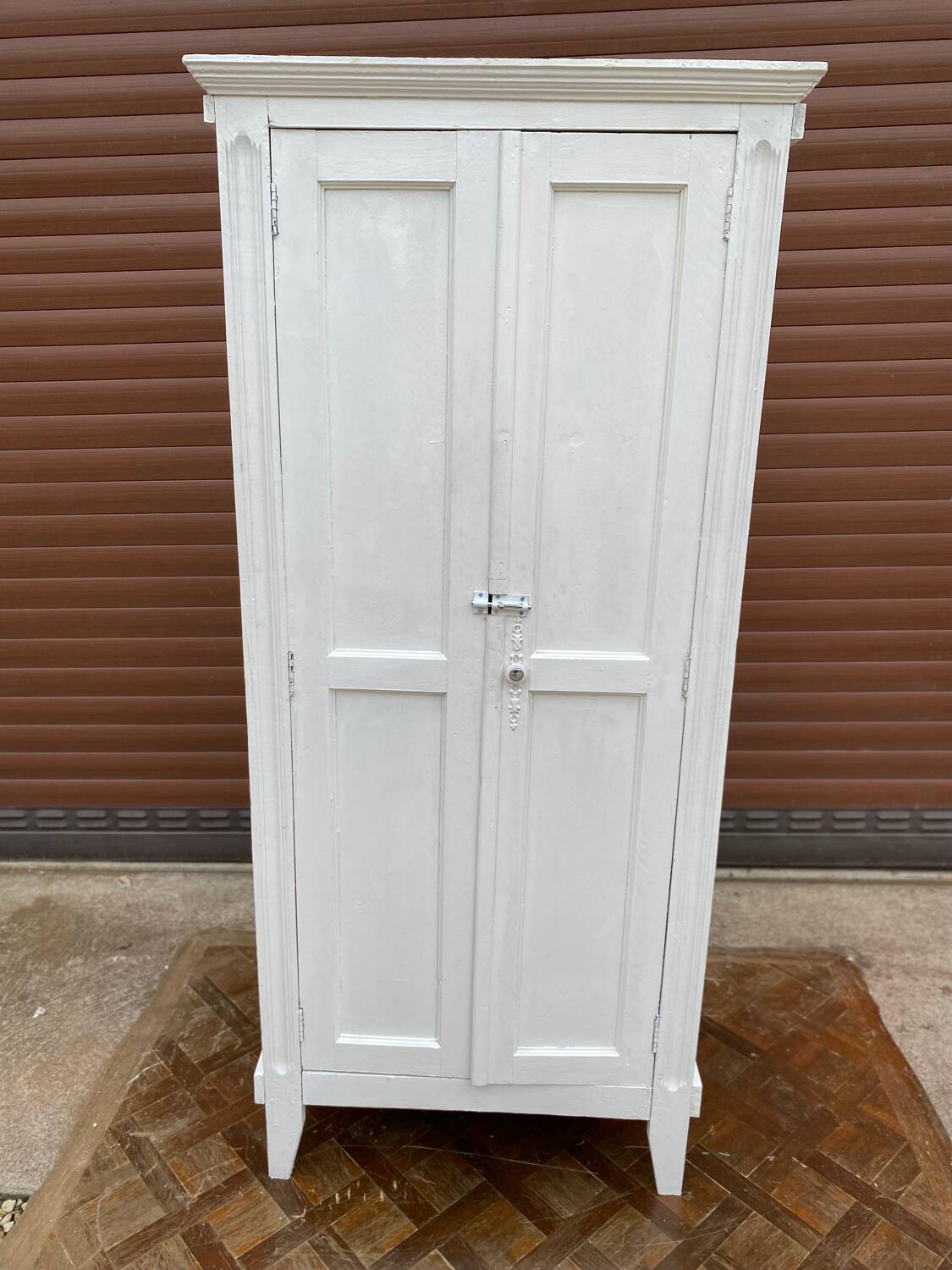 Small Parisian wardrobe