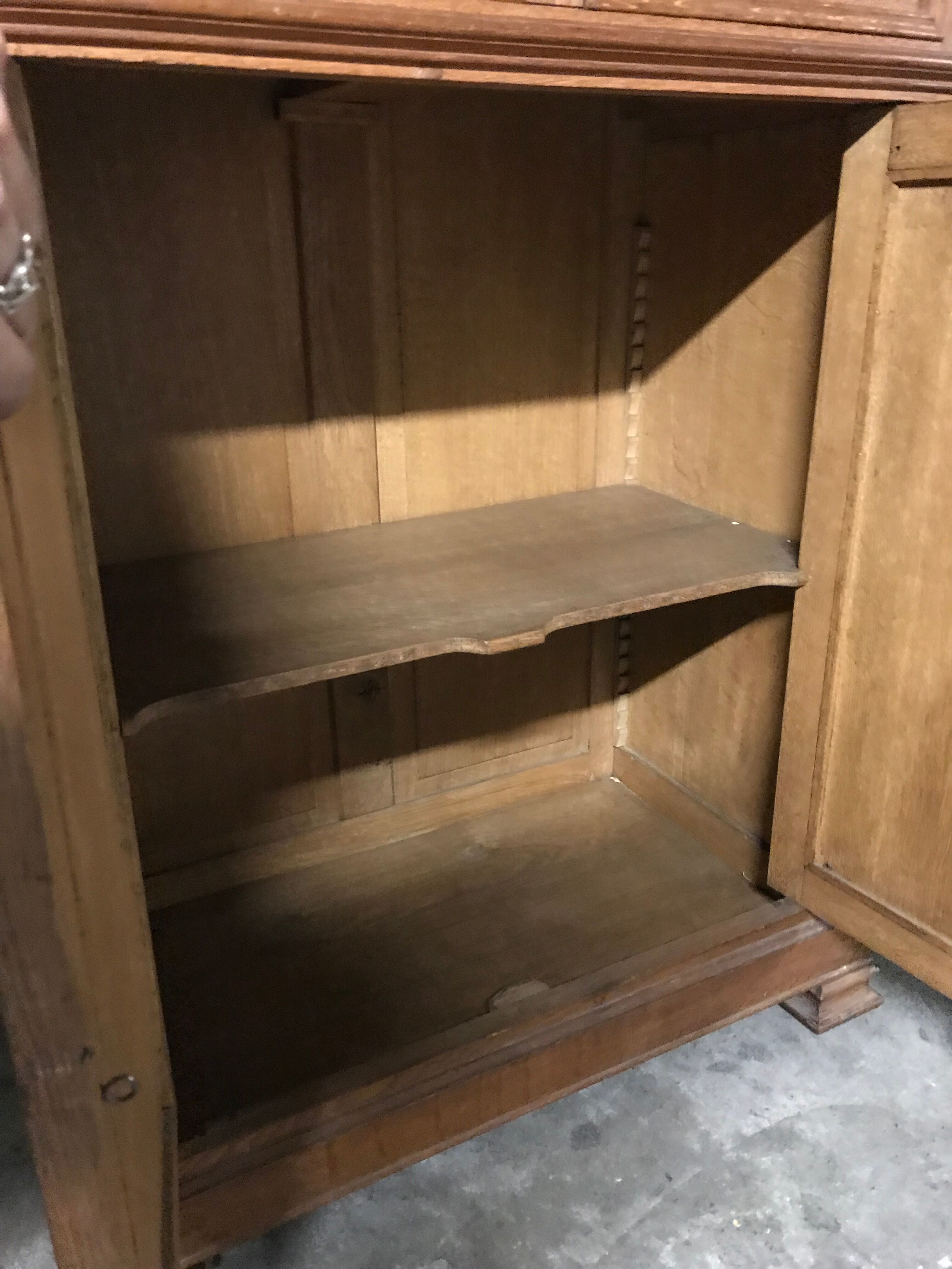 Two-body oak buffet 1900