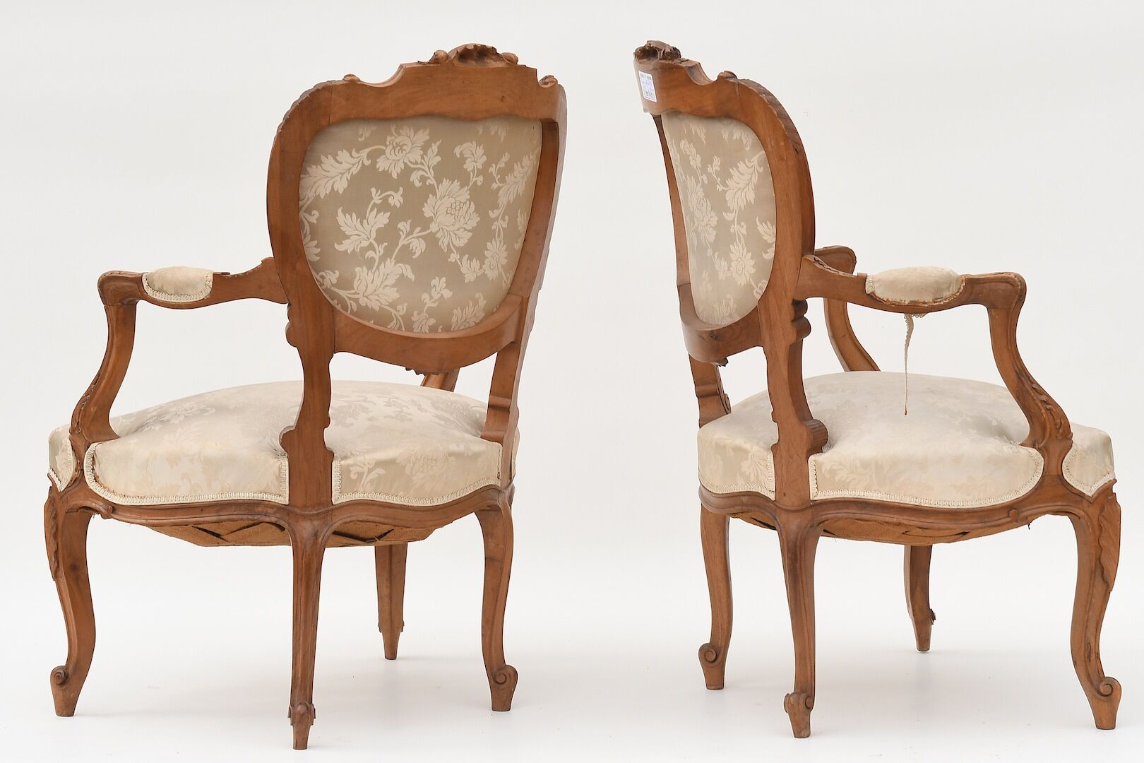 Mobilier de salon de style Louis XV