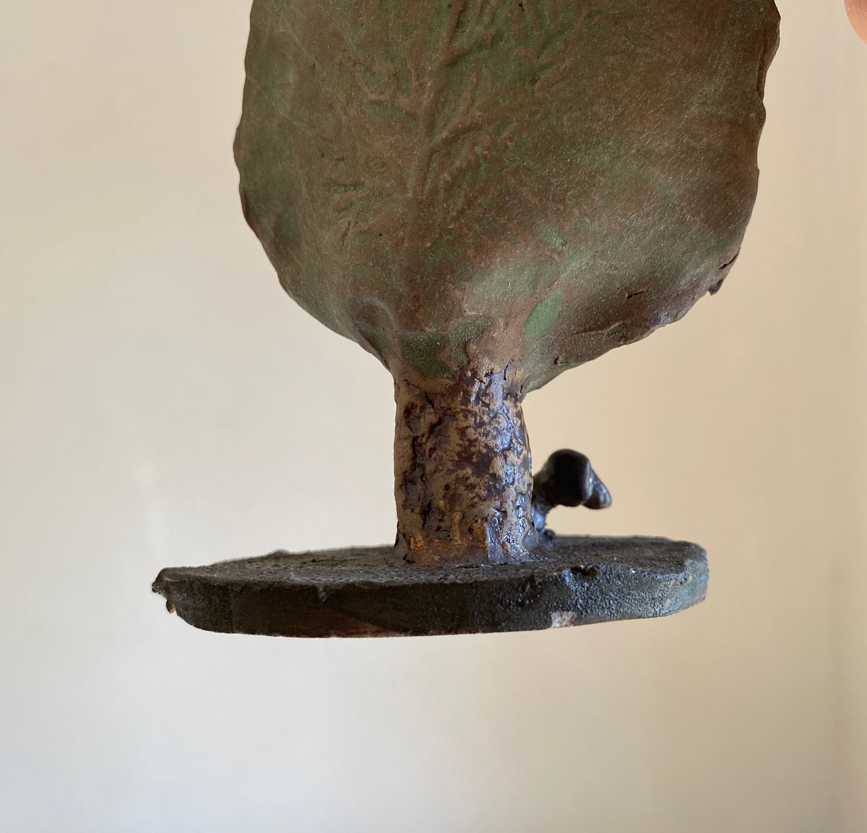 Soliflore terracotta tree and dog