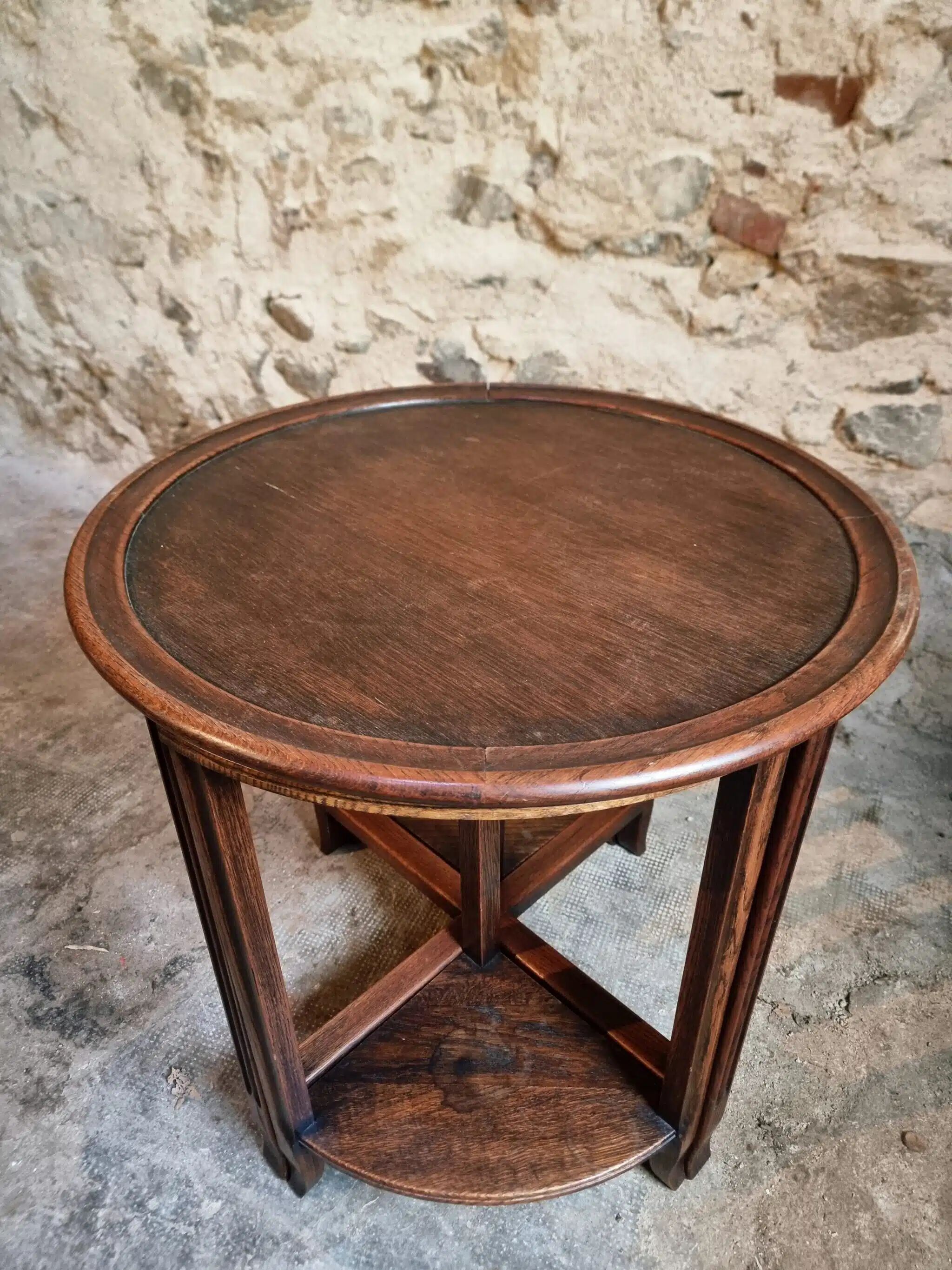 Vintage oak nesting tables set, round coffee table from the 1960s with two integrated side tables.