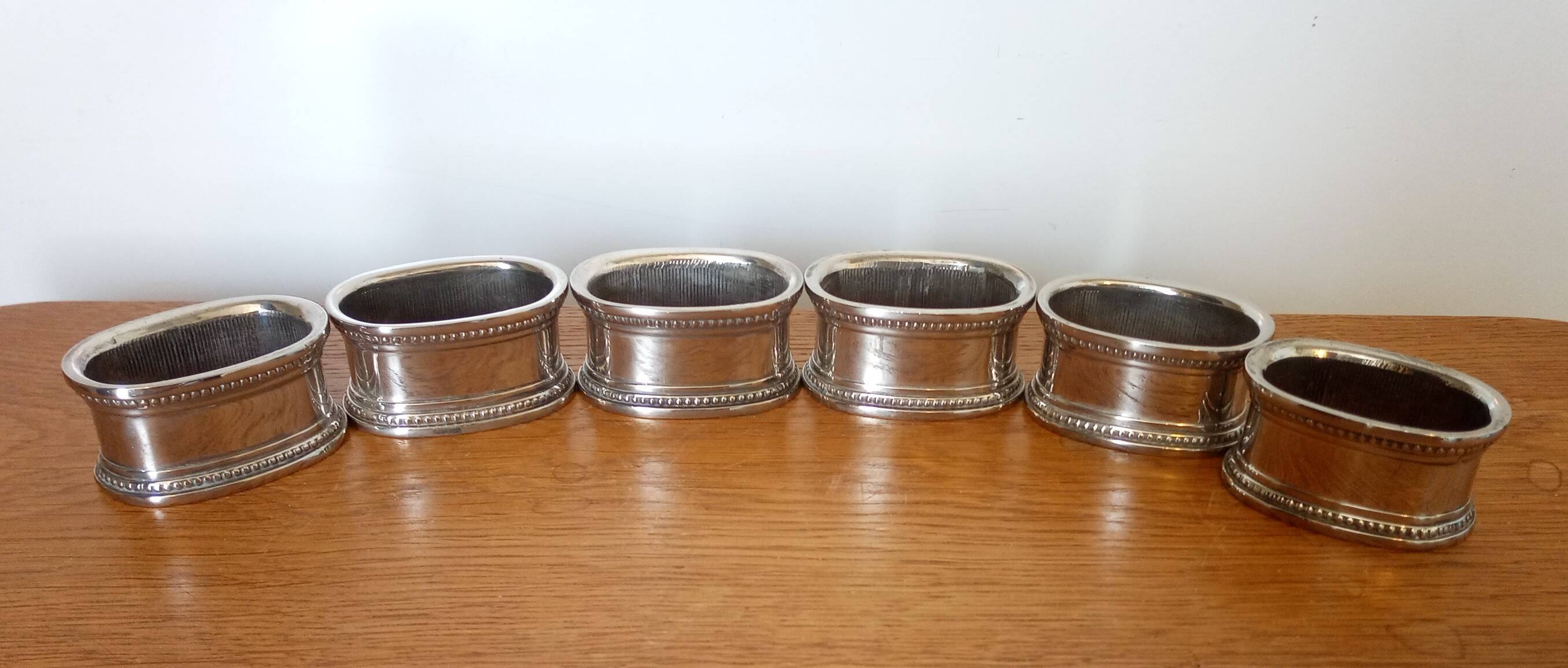 Six napkin rings