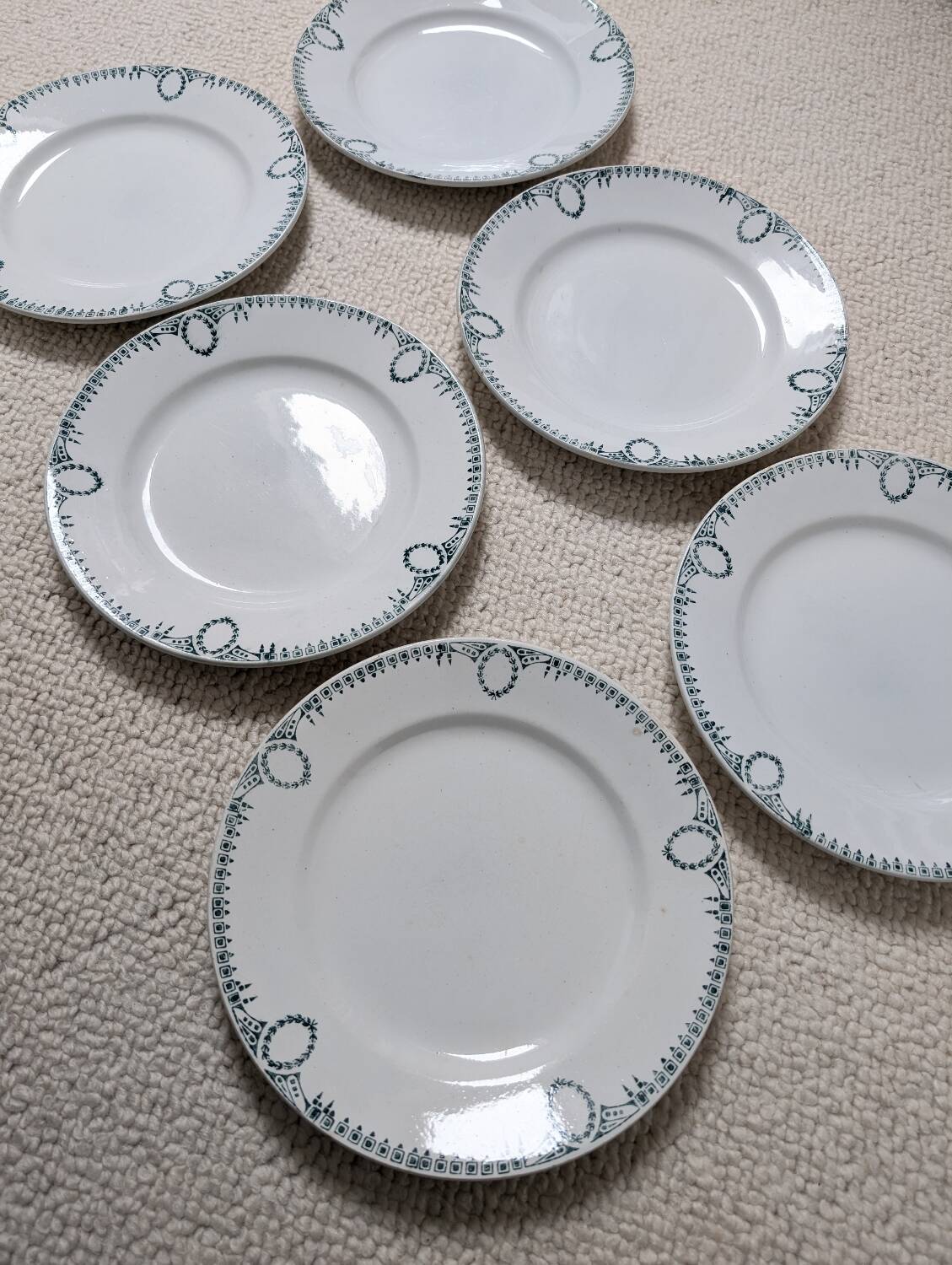 Saint Amand iron earth plates