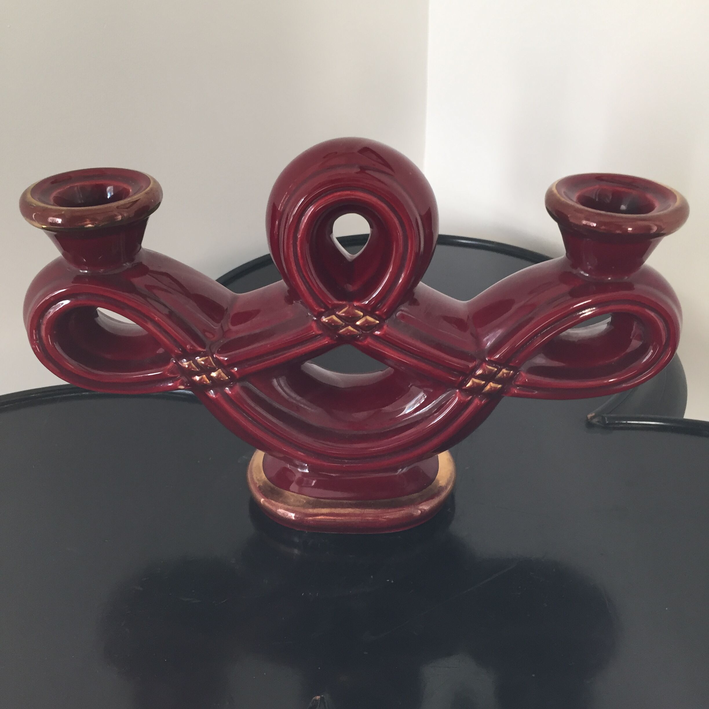 Candle grenat candlestick