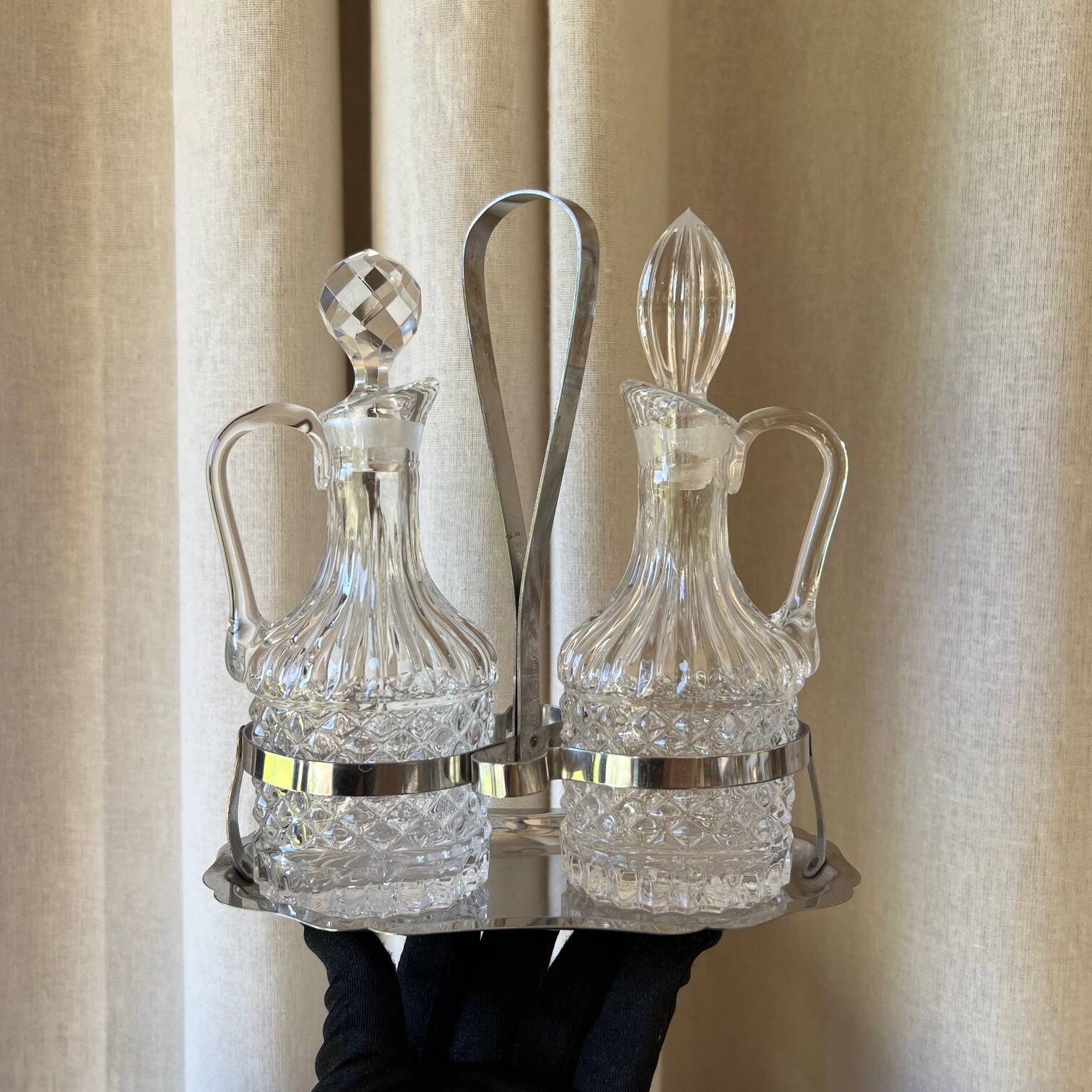 Oil & vinegar server