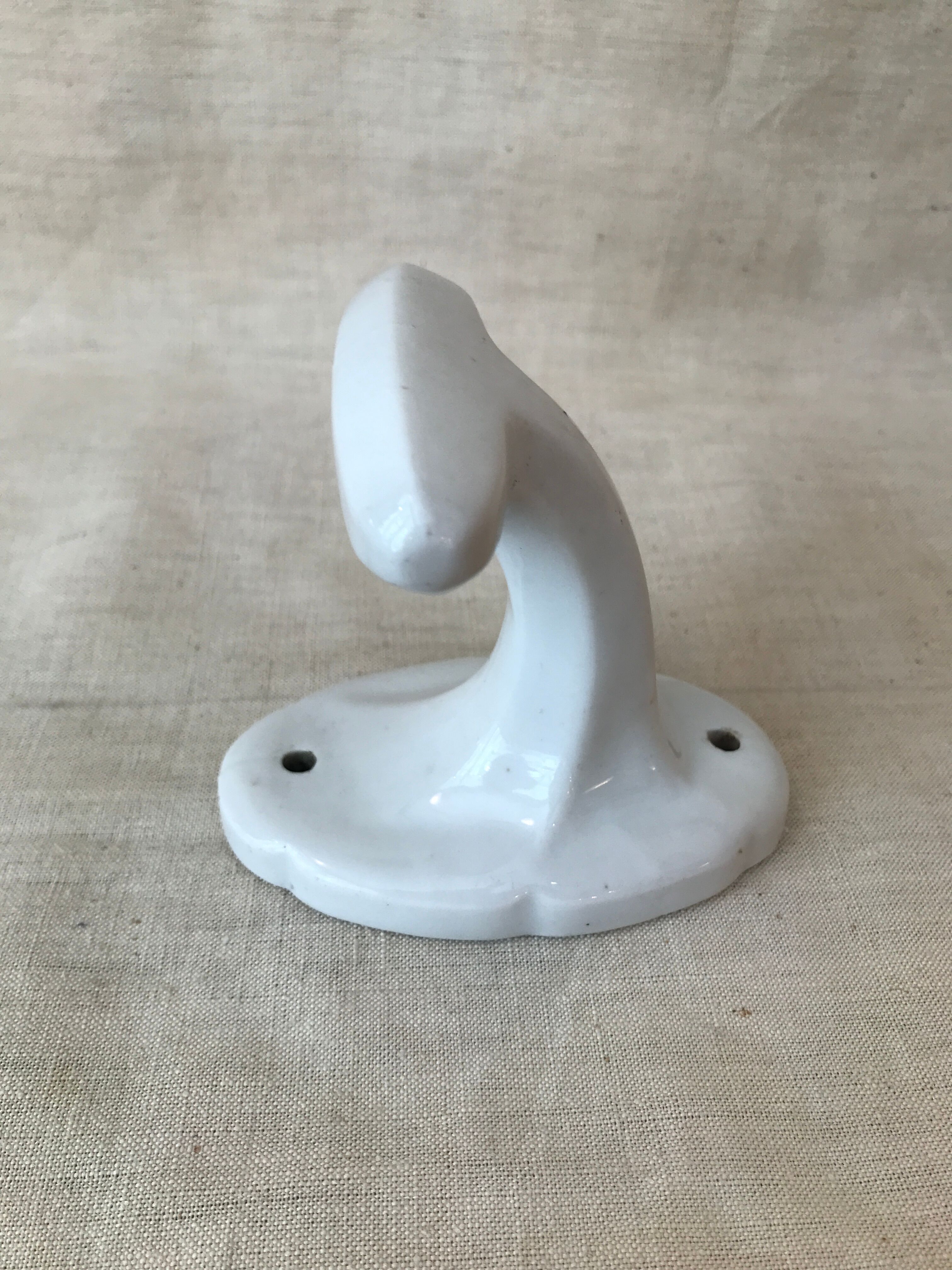 White porcelain hook art deco wall 1930 faience bathroom