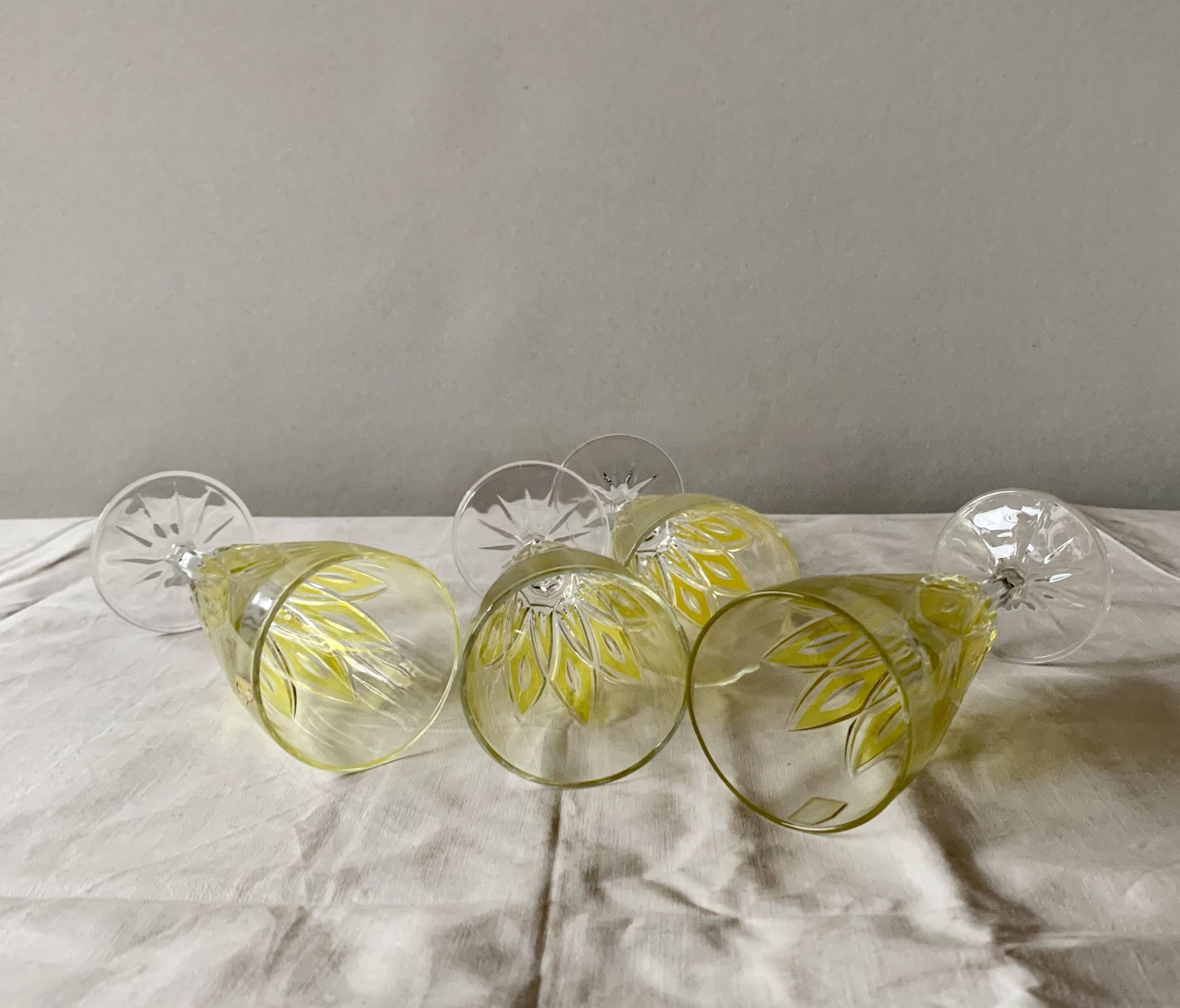 Set of 4 glasses - VMC Reims Arlequin champagne flutes - yellow decor
