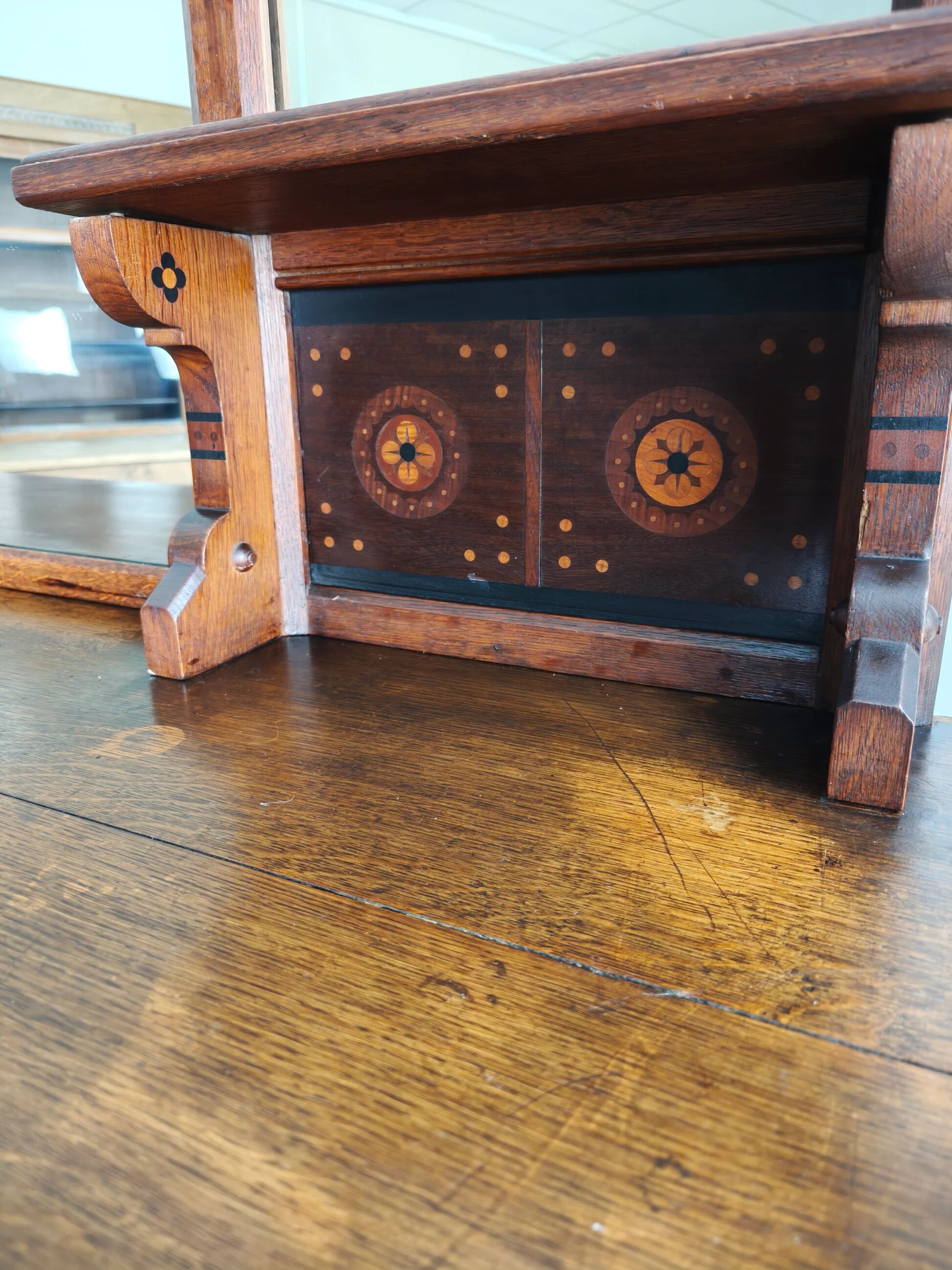 Buffet Arts & Crafts anglais en chêne du XIXe siècle par Pratt & Prince