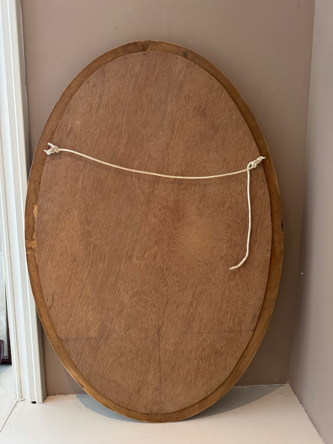 Miroir ovale en bois de pin